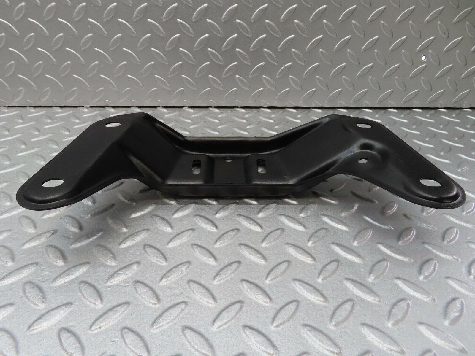 15936 Mercedes-Benz W123 280E Gearbox Mount Bracket