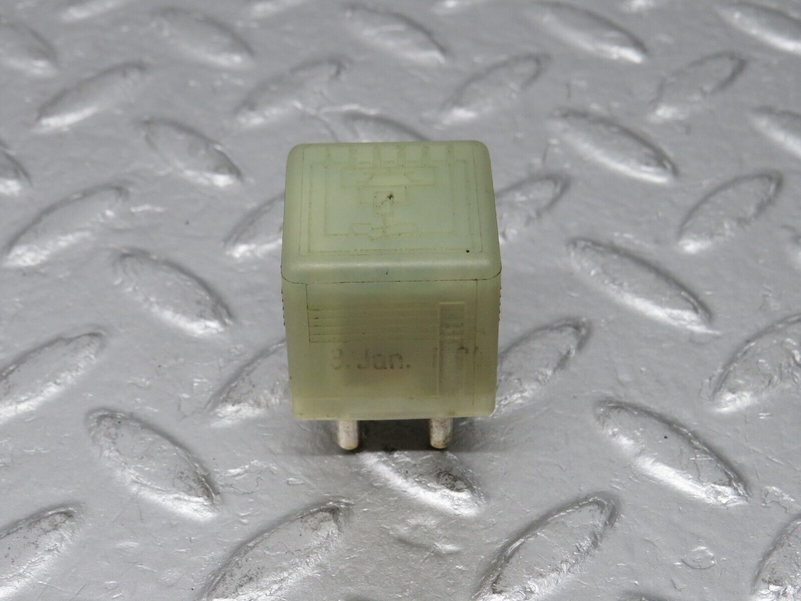 38537 Mercedes-Benz R129 280SL Coupe Door Window Control Relay 0015427819