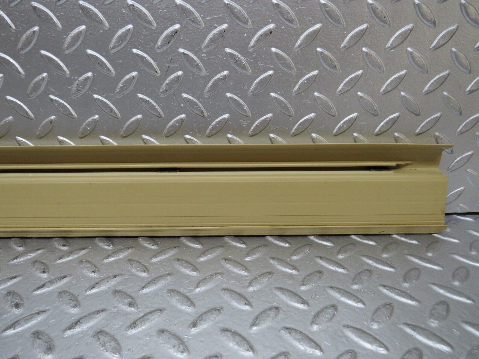 29740 Mercedes-Benz W123 230E Front Right Door Sill Trim Beige