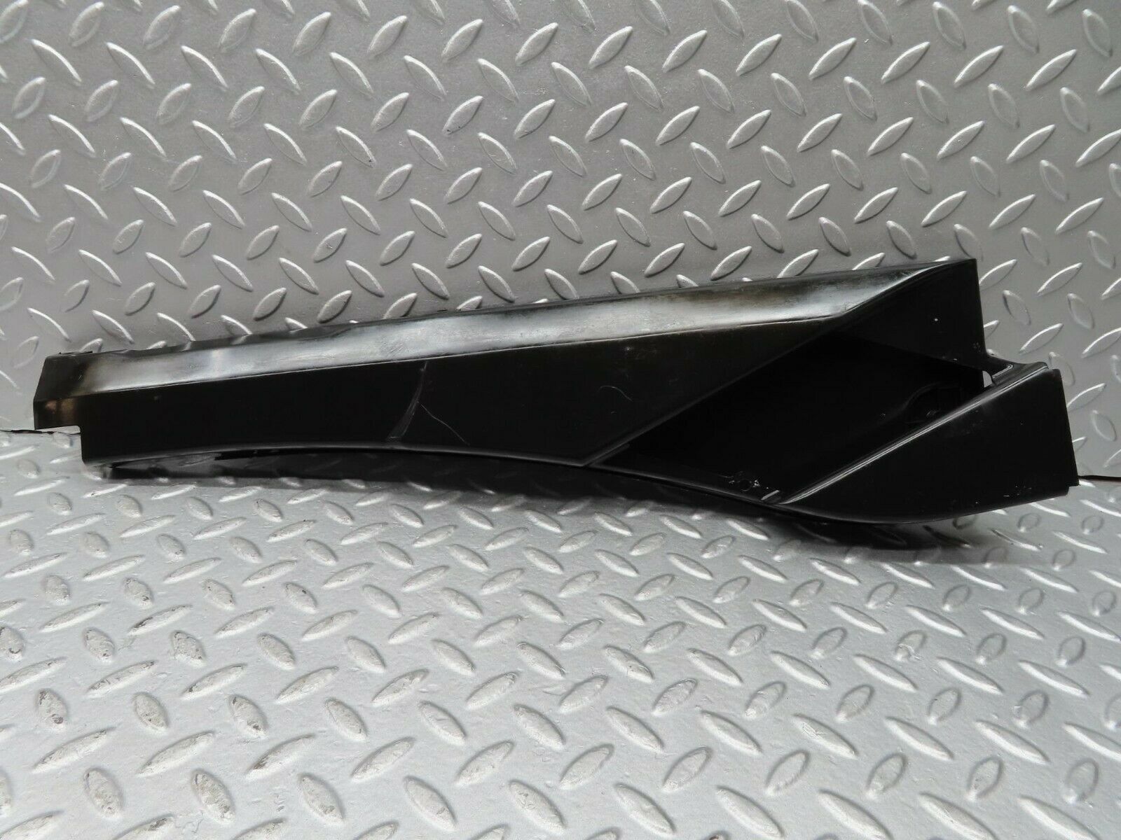 16315 Mercedes-Benz W124 260E Front Left Cable Channel 1248212336