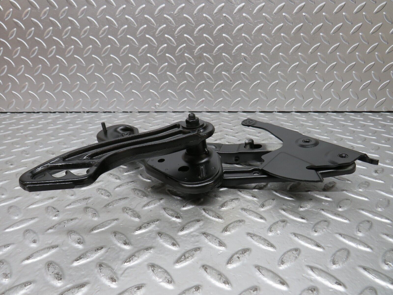 27741 Mercedes-Benz S124 300TE Wagon Bonnet Hinge Light Side 1298870174