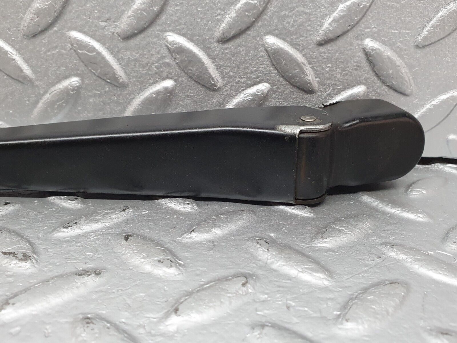 41208 Mercedes-Benz W126 300SE Windscreen Wiper Arm Right Side