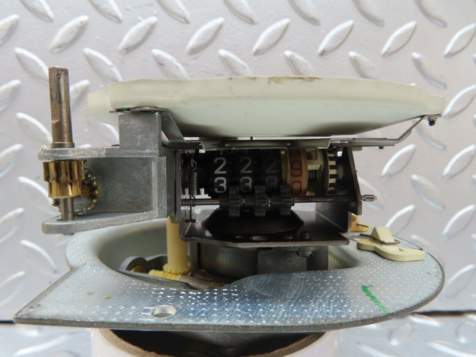 18336 Mercedes-Benz W115 Speedometer KM/H VDO W=0.92 1155423801