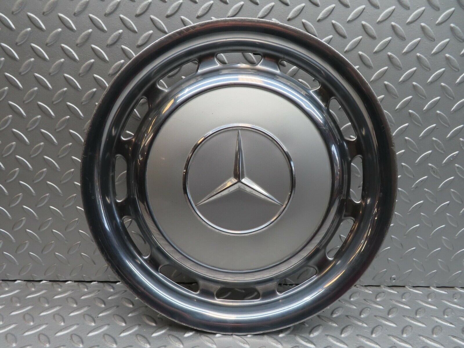 12406 Mercedes-Benz W108 280SE 3.5 Vintage Wheel Trim Hub Cap 14