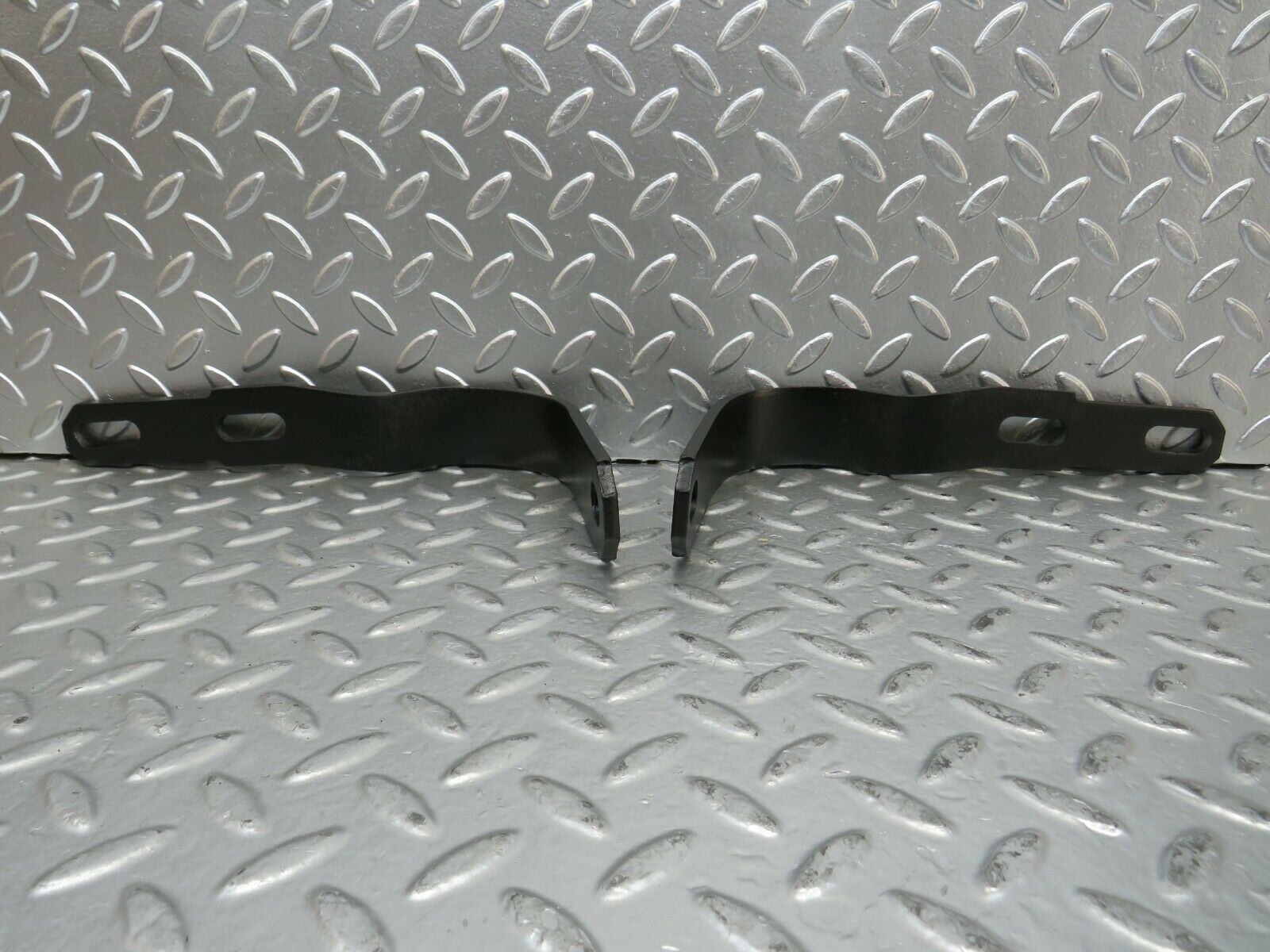 23390 Mercedes-Benz W116 350SE Front Bumper Bracket Pair