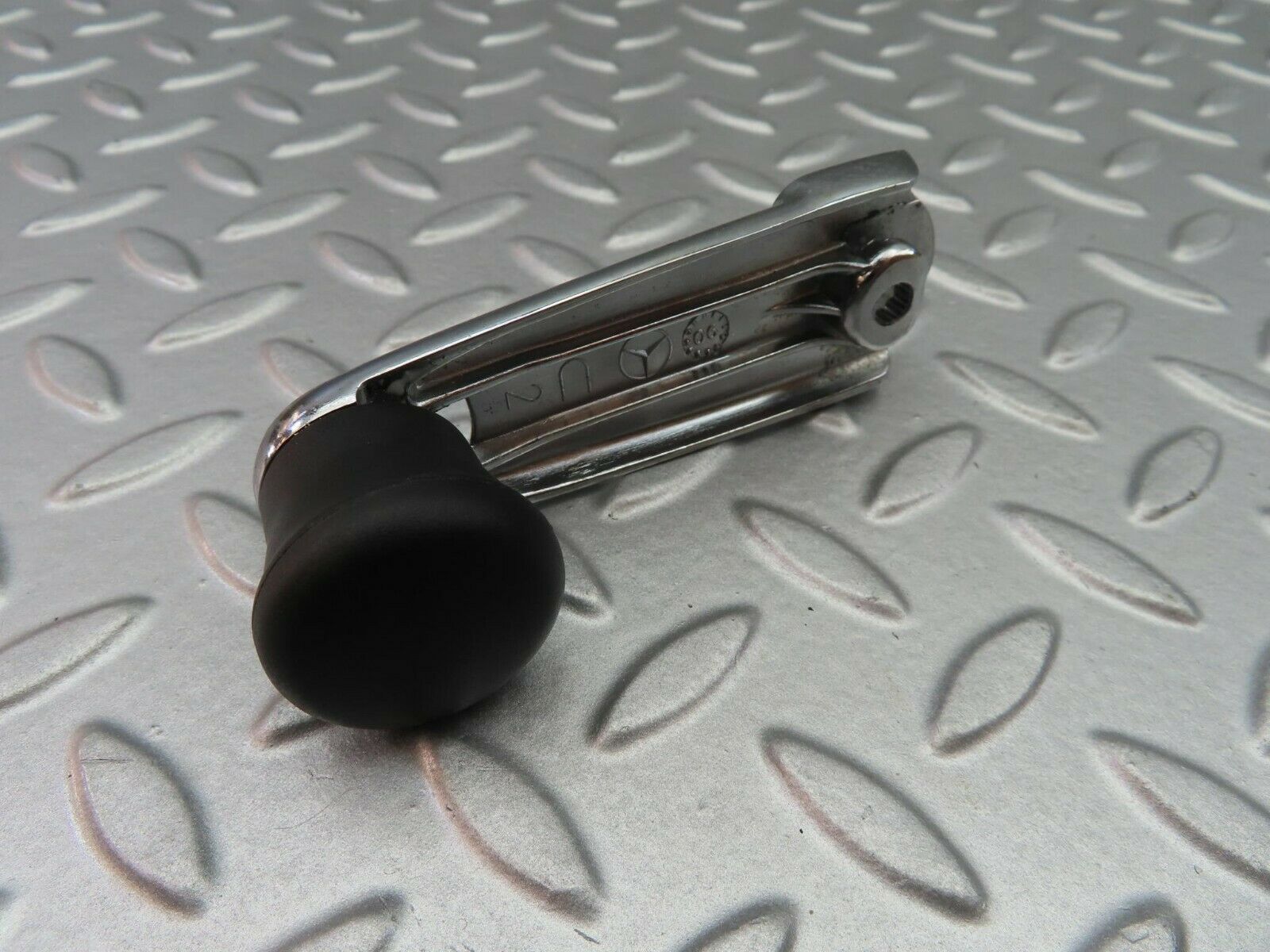 6965 Mercedes-Benz W201 Window Lifter Crank Handle