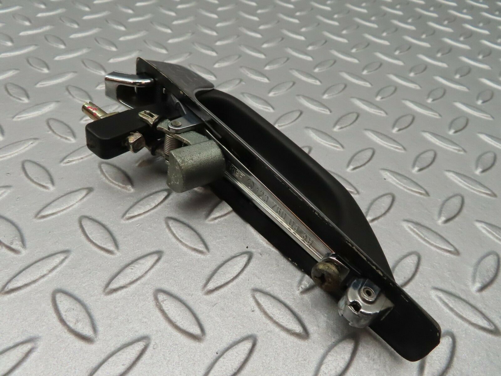 3708 Mercedes-Benz S123 200T Wagon Exterior Door Handle Rear Left 1237600359