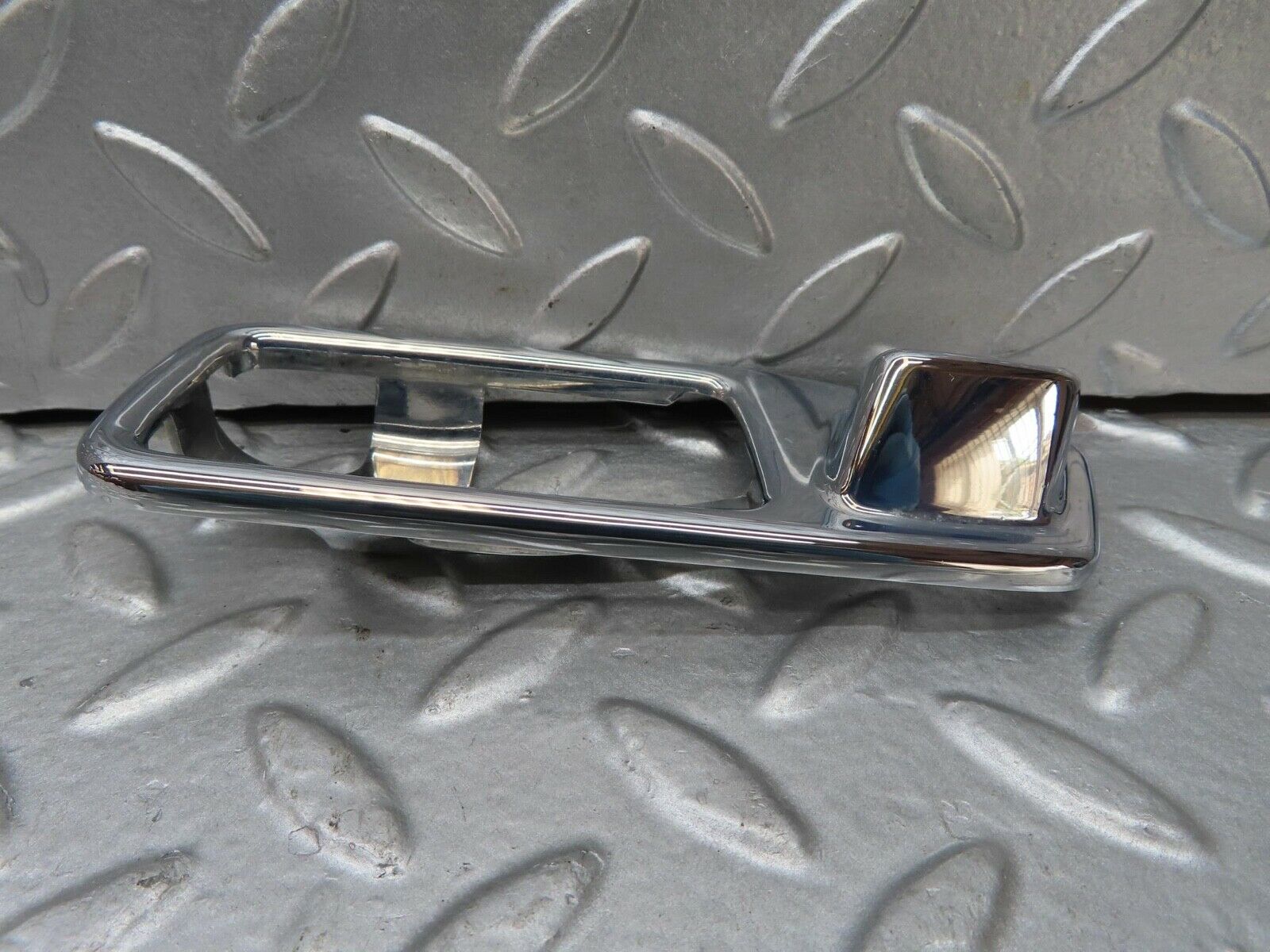 7055 Mercedes-Benz W123 230E Chrome Frame For Door Opener Left 1167660111