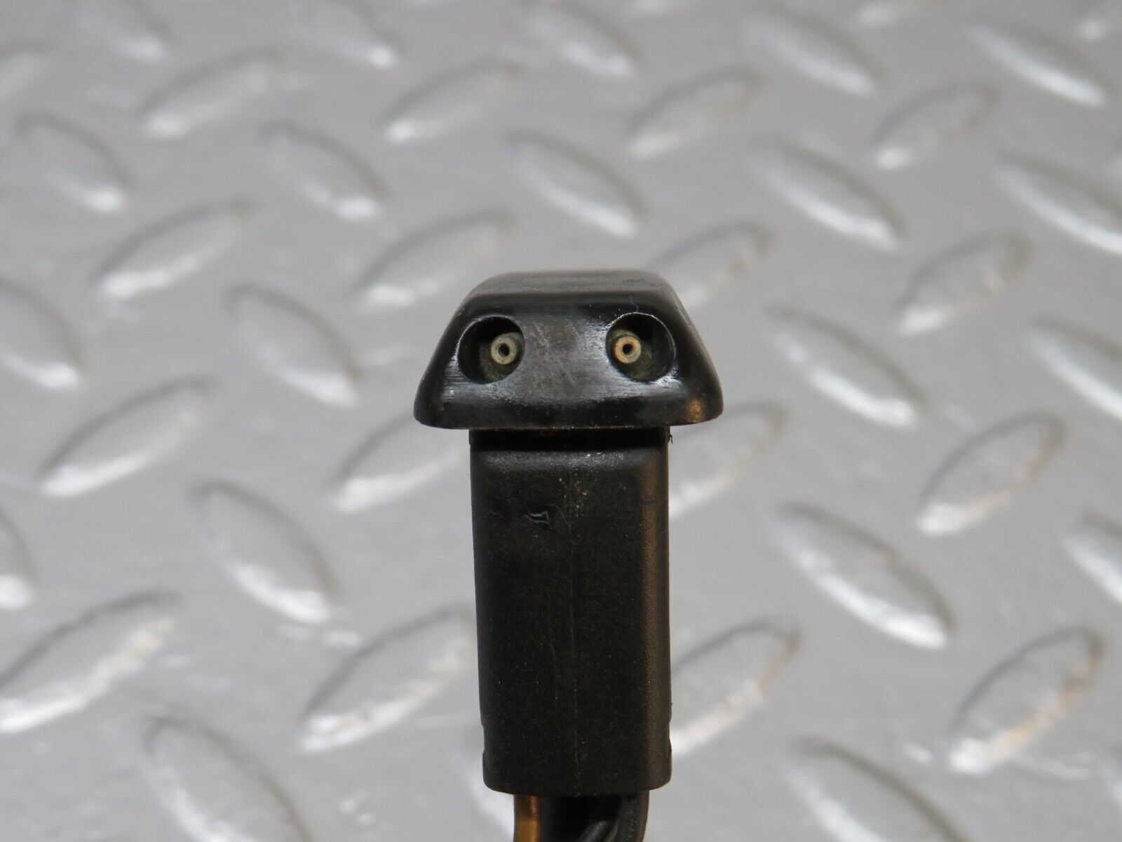 39740 Mercedes-Benz R129 320SL Coupe Windscreen Washer Nozzle