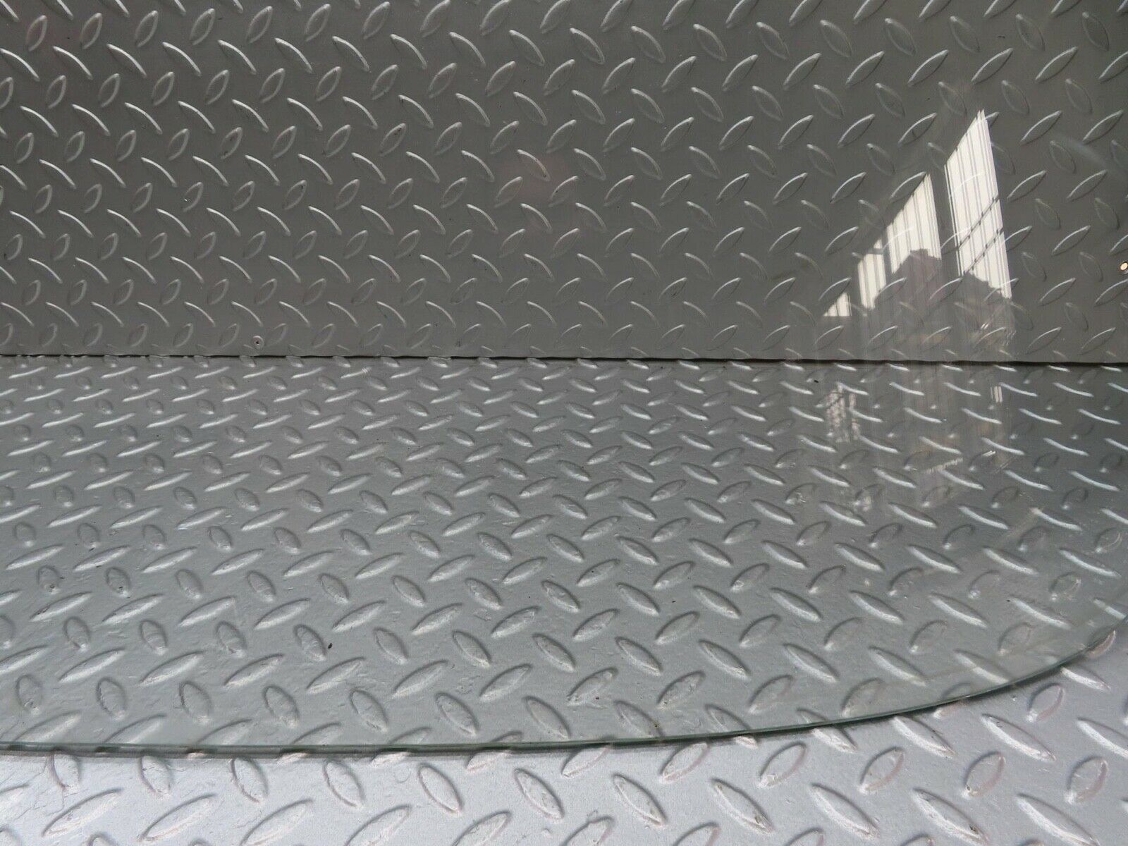 12751 Mercedes-Benz W111 Rear Windscreen