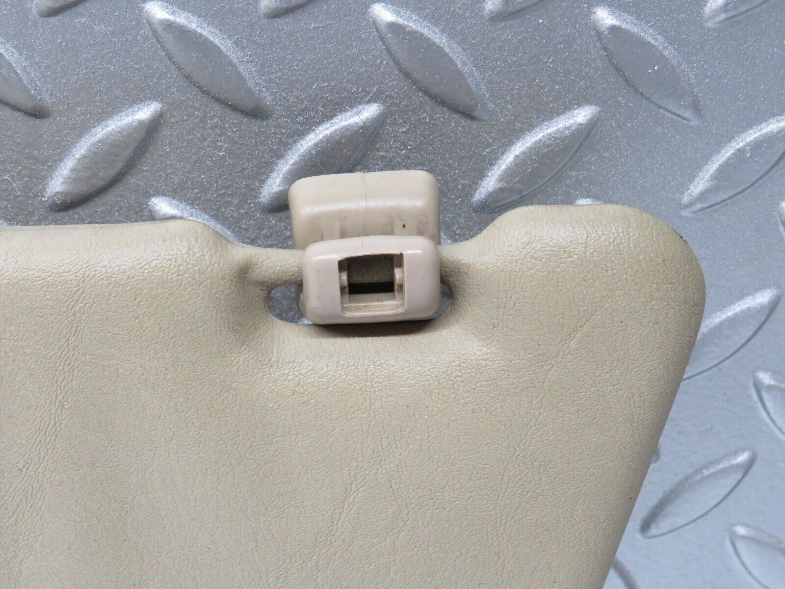 33945 Mercedes-Benz W124 260E Sun Visor Left Side Beige