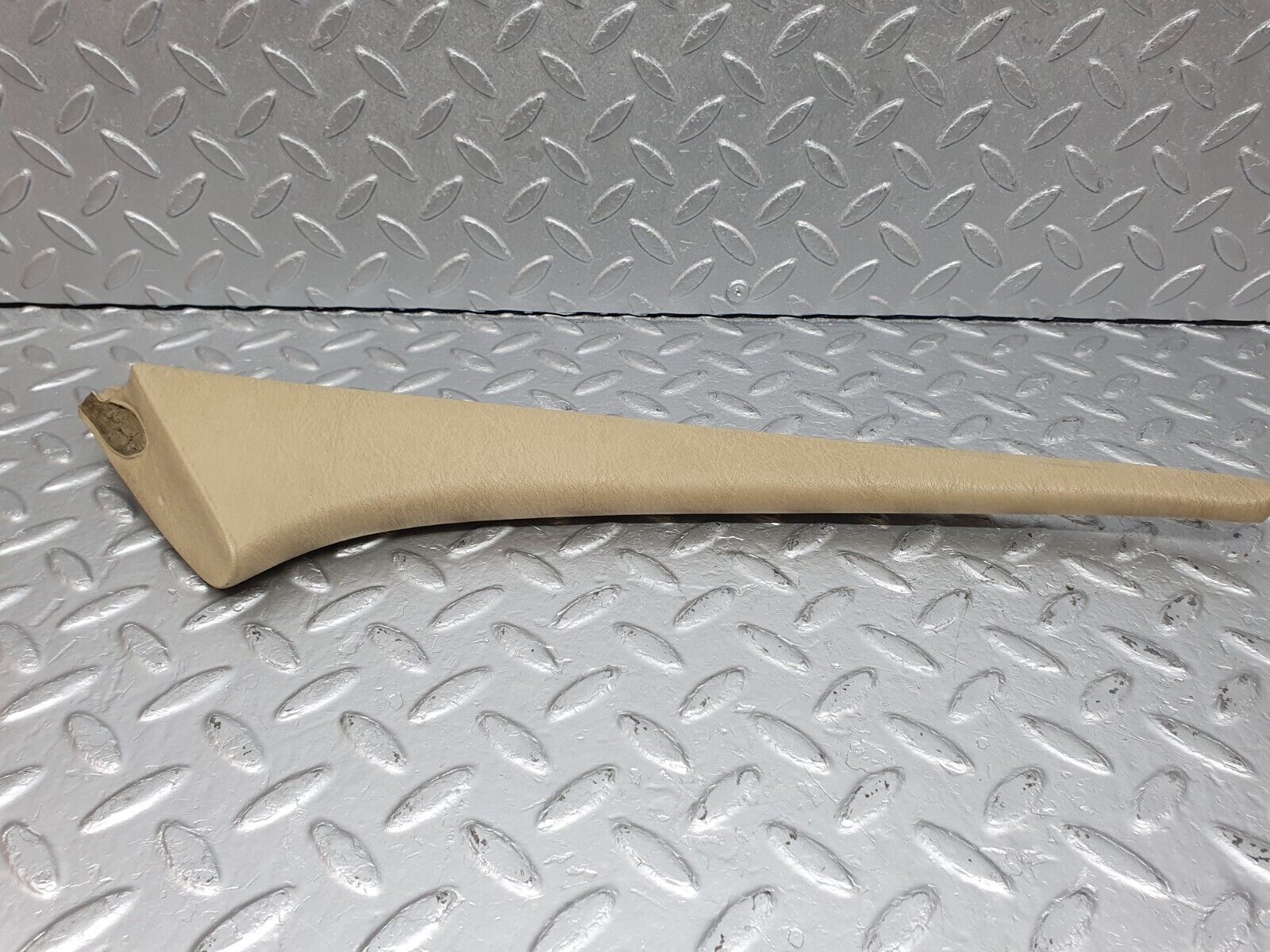 40934 Mercedes-Benz W126 300SE Rear Left Door Interior Trim Beige