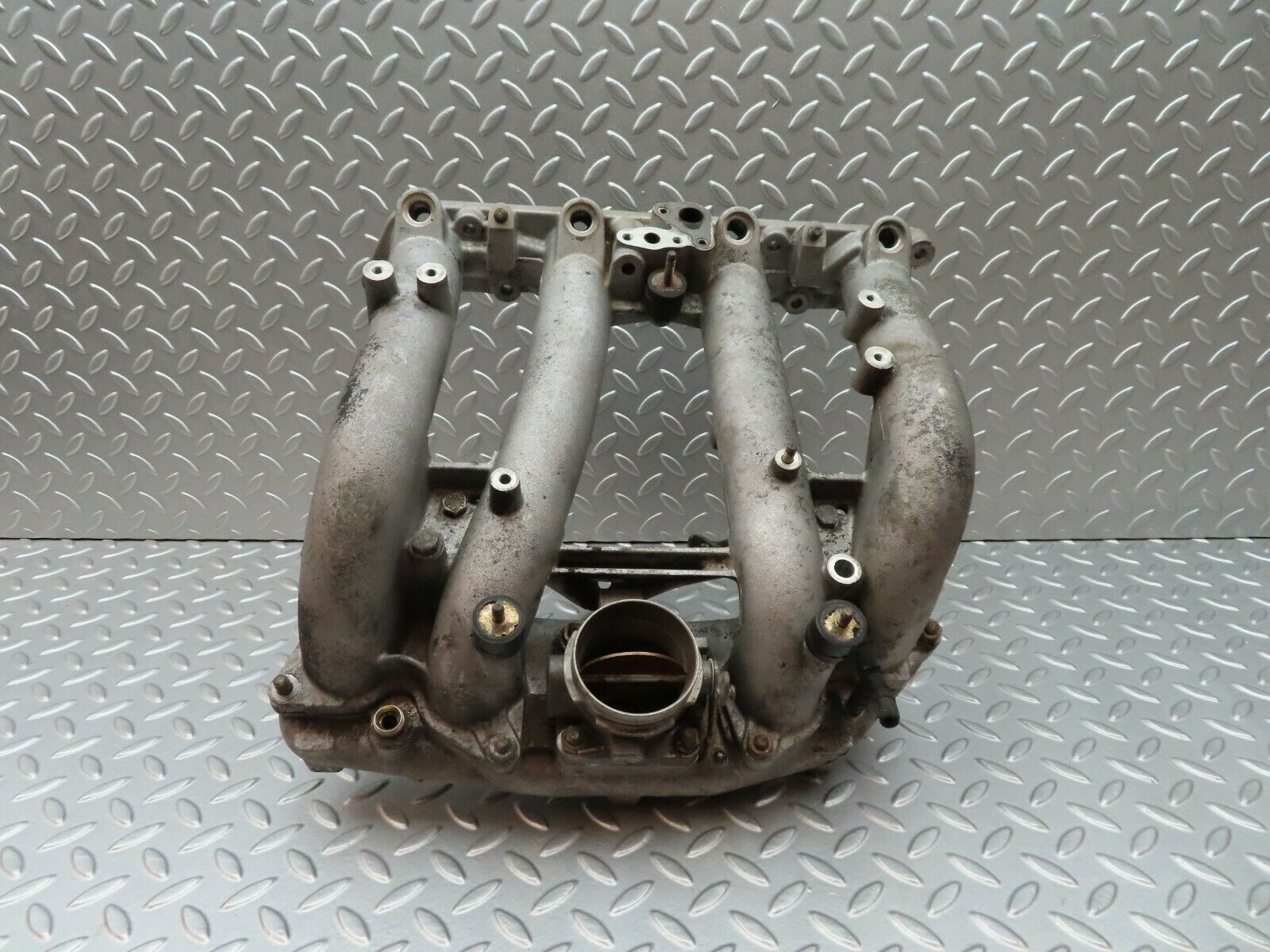 4426 Mercedes-Benz W123 230E Intake Manifold 1021410301