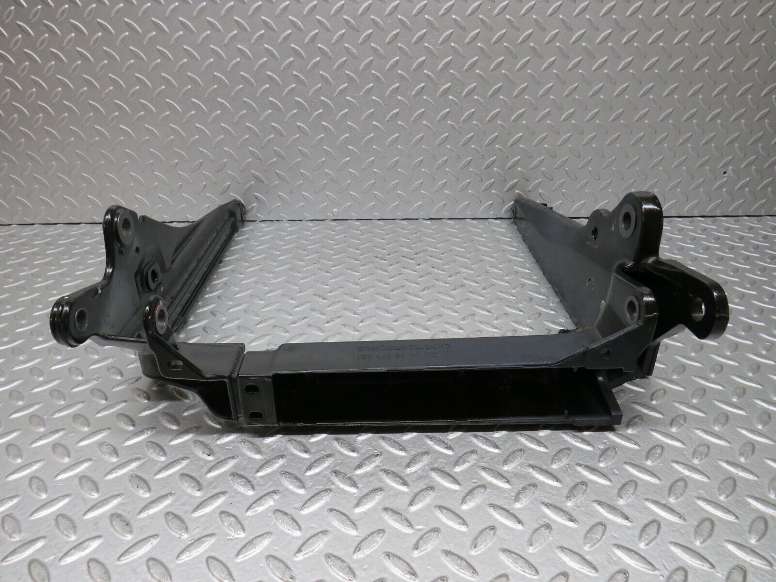 36811 Mercedes-Benz R129 300SL-24 Front Right Seat Base 1299190106 1299190306