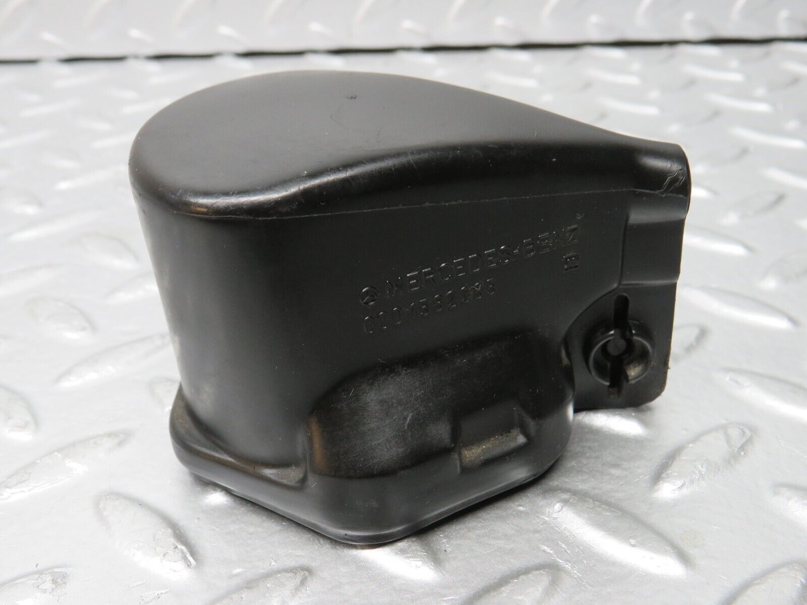 31625 Mercedes-Benz W201 190LE 1.8L Ignition Coil Cover Cap 0001582285
