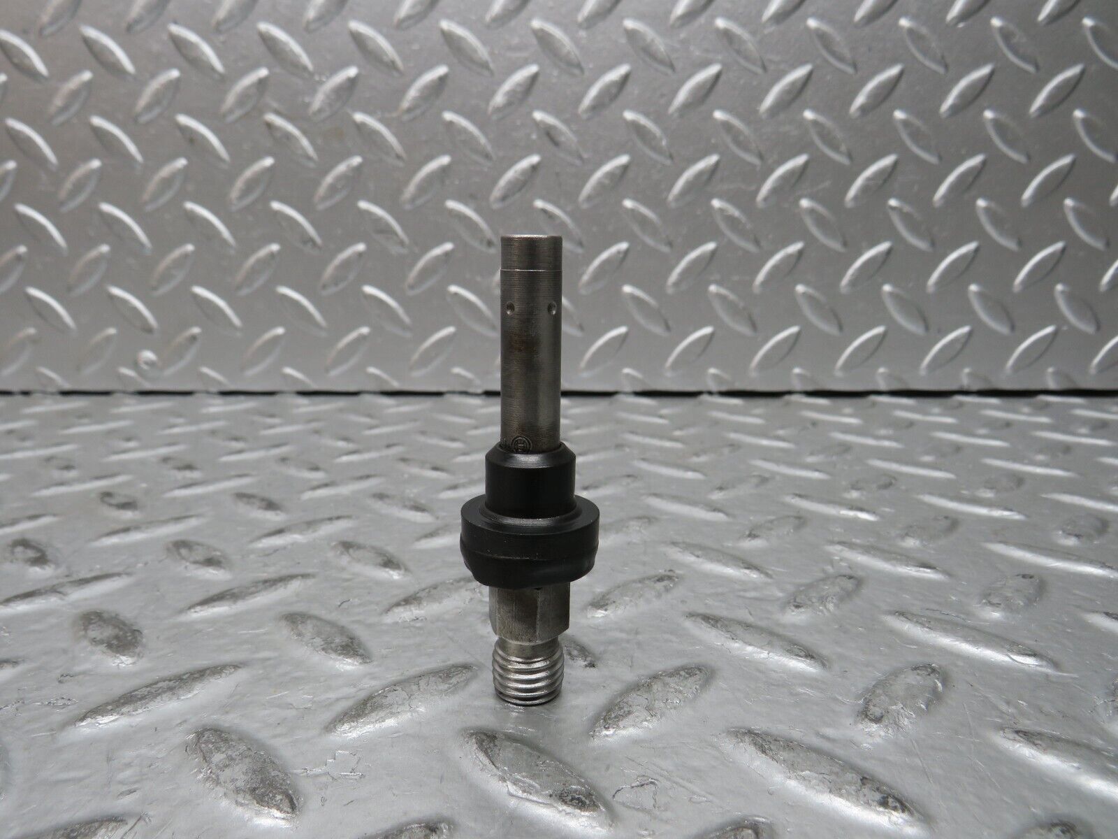 28660 Mercedes-Benz W123 230E Fuel Injector Bosch 0437502010