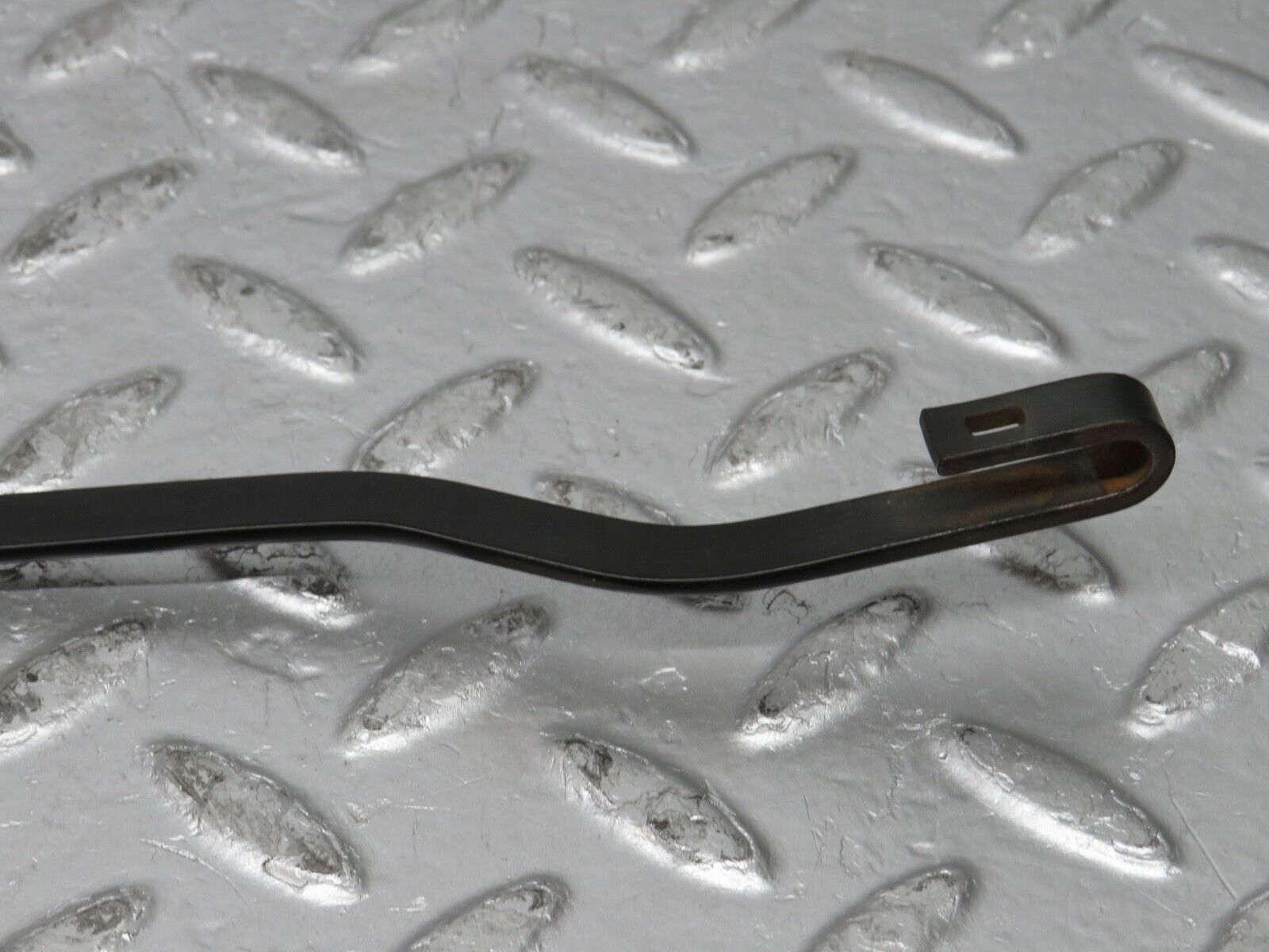 32099 Mercedes-Benz W123 230E Wiper Arm Bosch Left Side