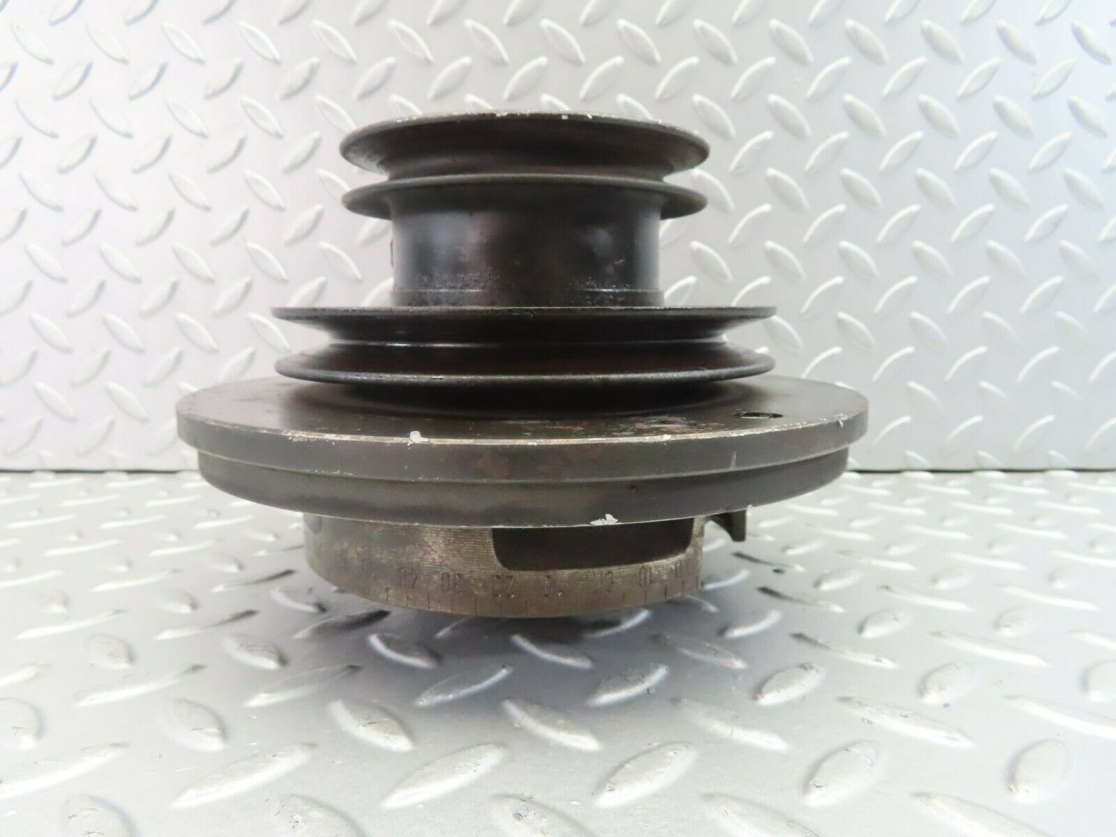 7557 Mercedes-Benz Crankshaft Vibration Damper With Pulley 6170310007