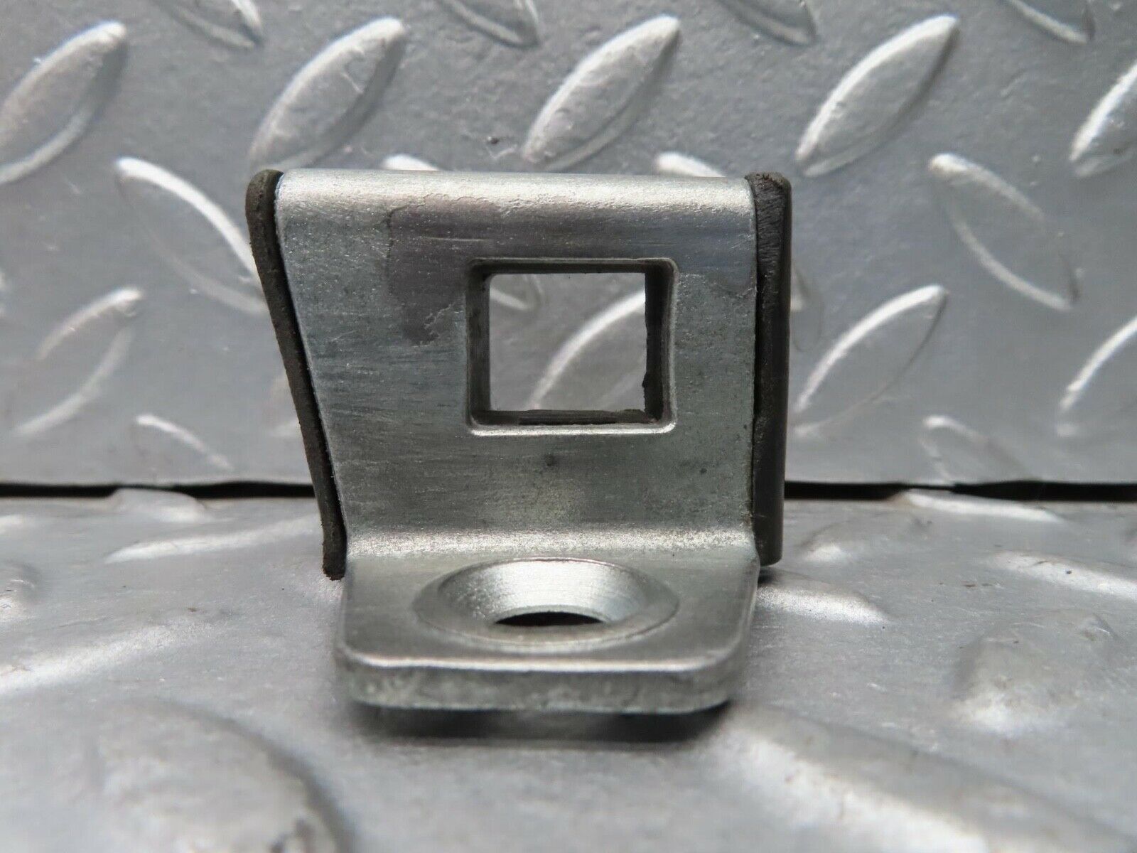 14588 Mercedes-Benz W201 190E Door Lock Latch Right Side