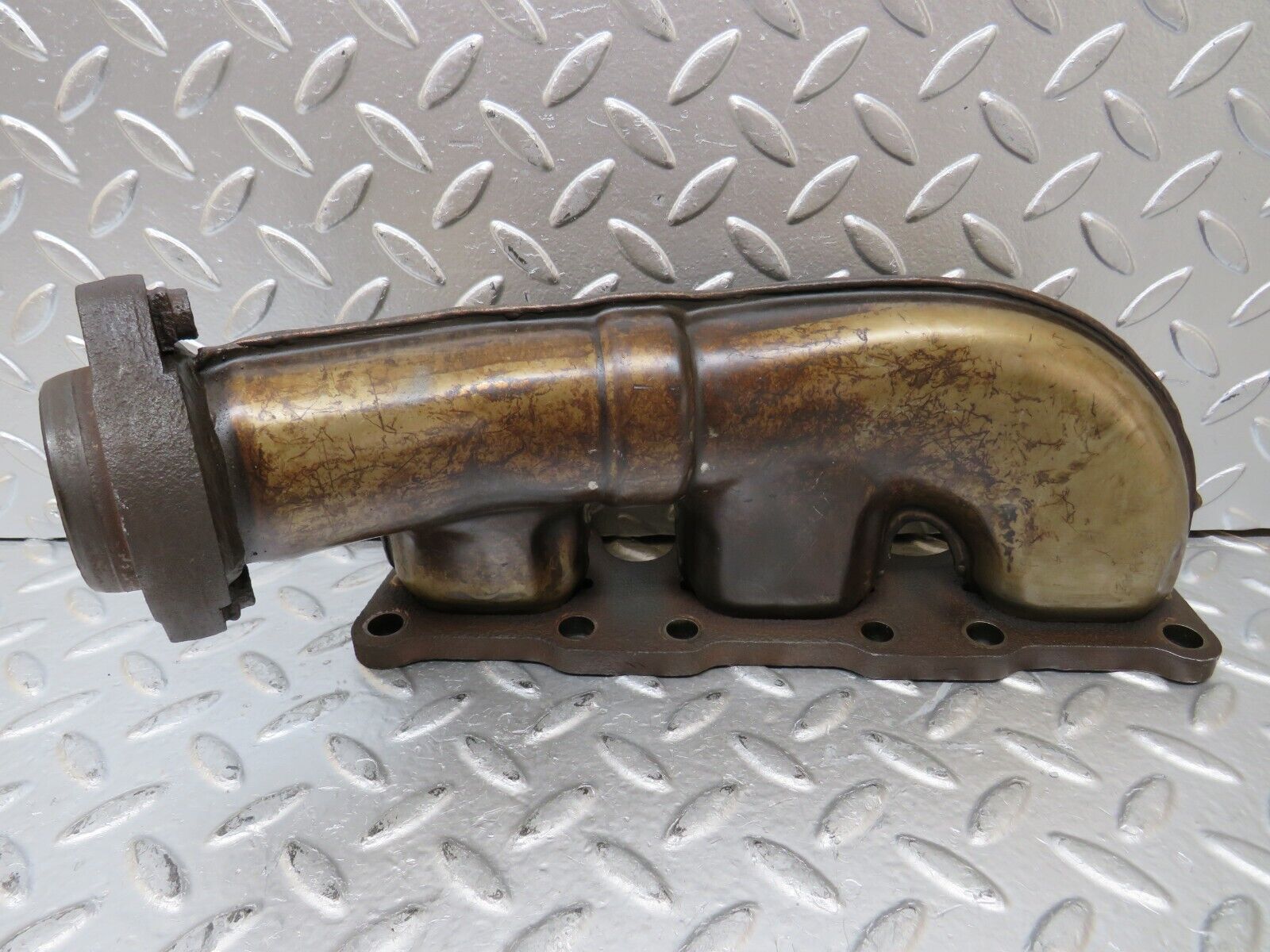 25987 Mercedes-Benz W124 280E Exhaust Manifold 1-3