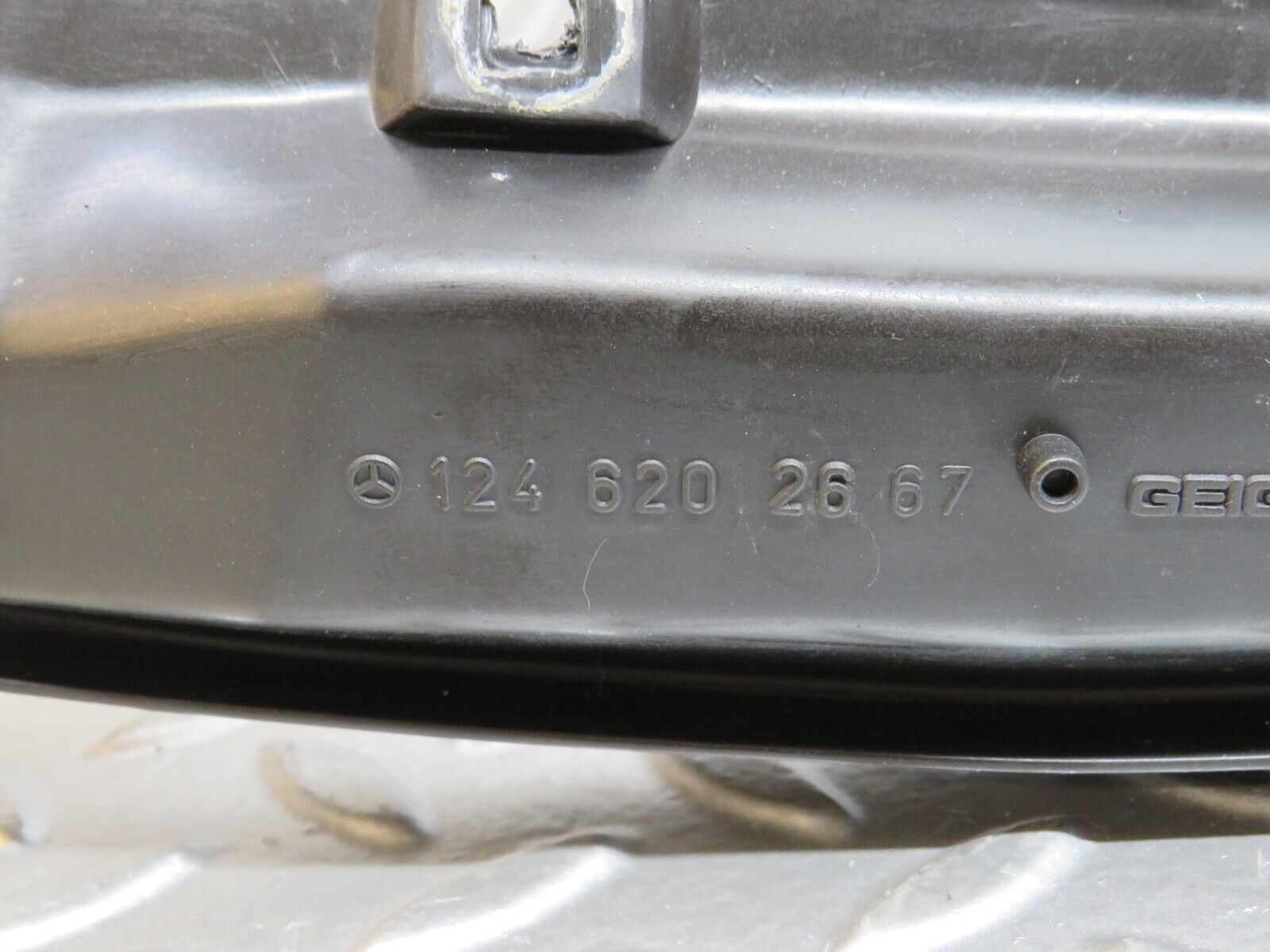 29613 Mercedes-Benz W124 230E Water Drain 1246202667 1246200978 1246200778