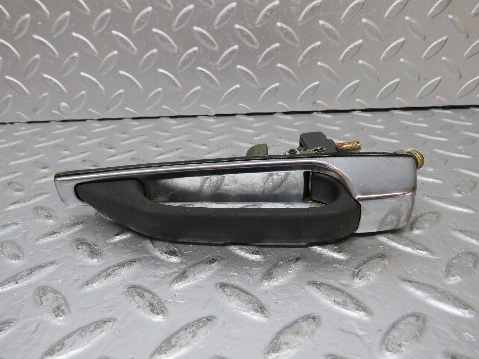 30203 Mercedes-Benz S123 240D Wagon Rear Left Exterior Door Handle 1237600359