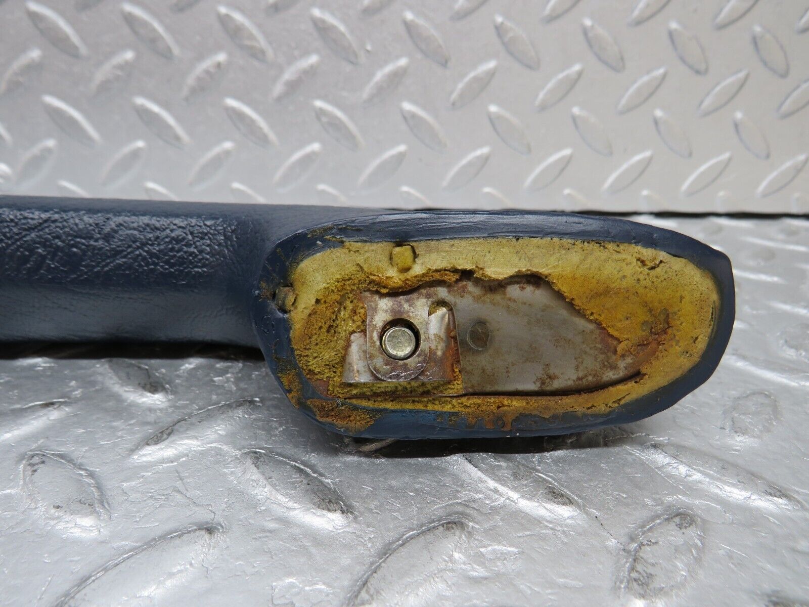 37302 Mercedes-Benz W109 300SEL Interior Door Handle Front Left Blue