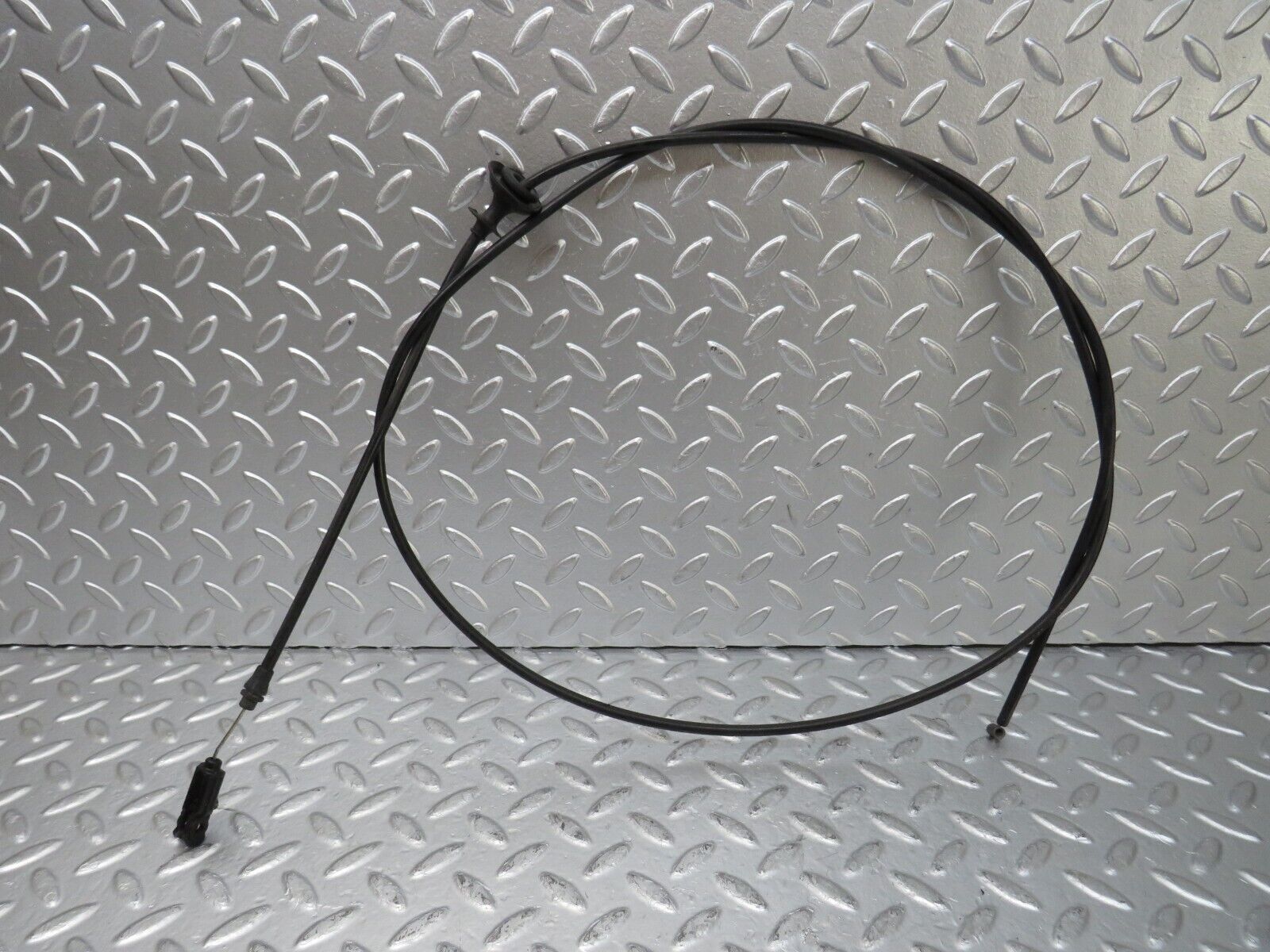 25890 Mercedes-Benz W124 280E Bonnet Release Cable 1239970681