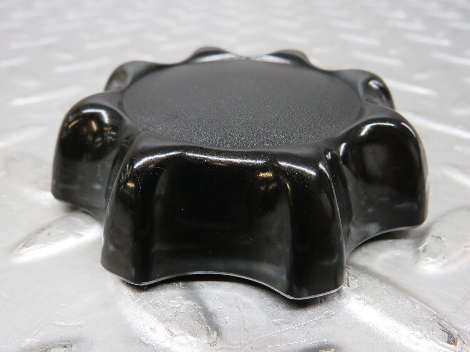 25580 Mercedes-Benz W123 200 Seat Backrest Recline Handle Knob 0009181026