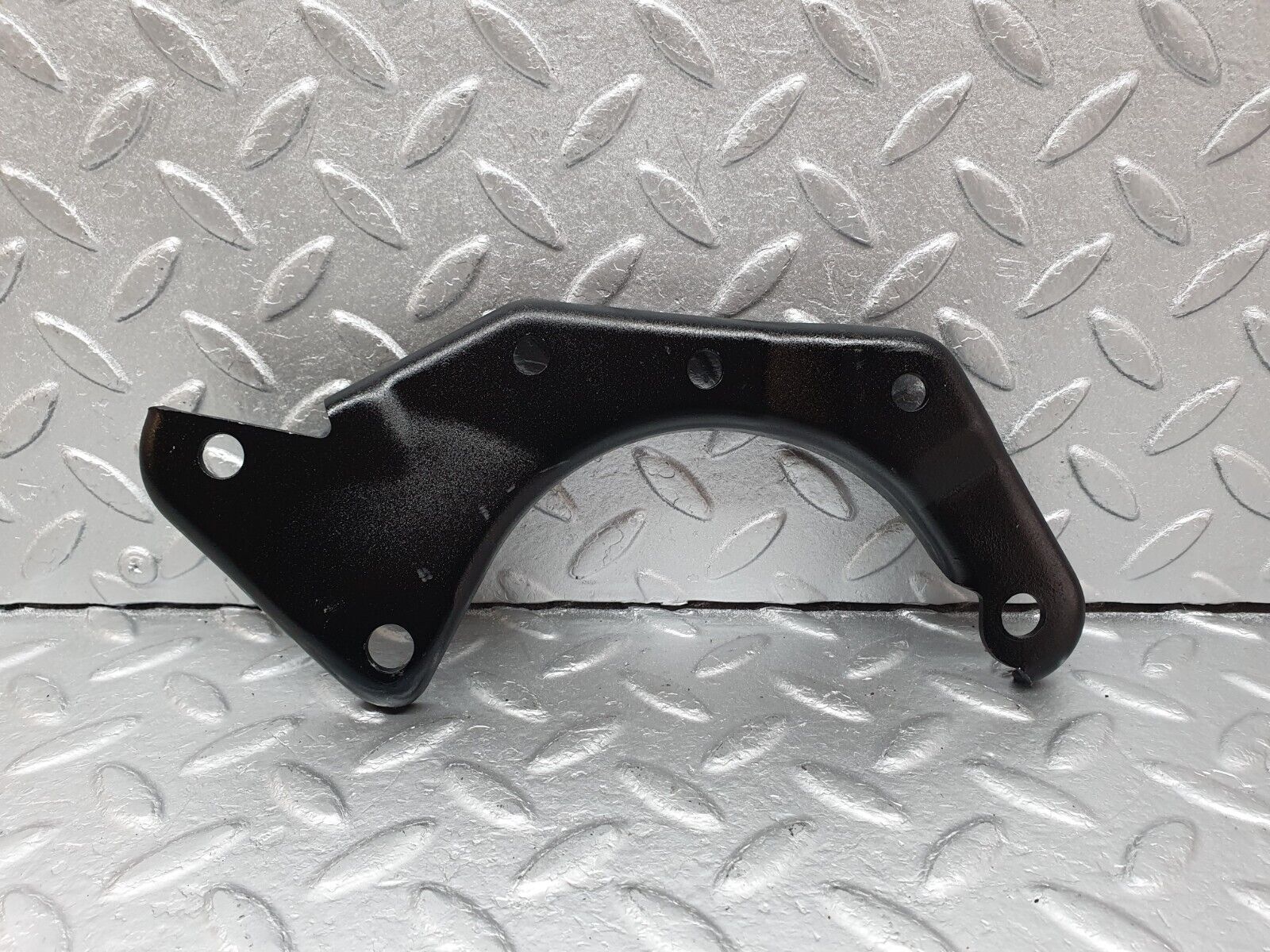 41505 Mercedes-Benz W124 200E Power Steering Pump Bracket