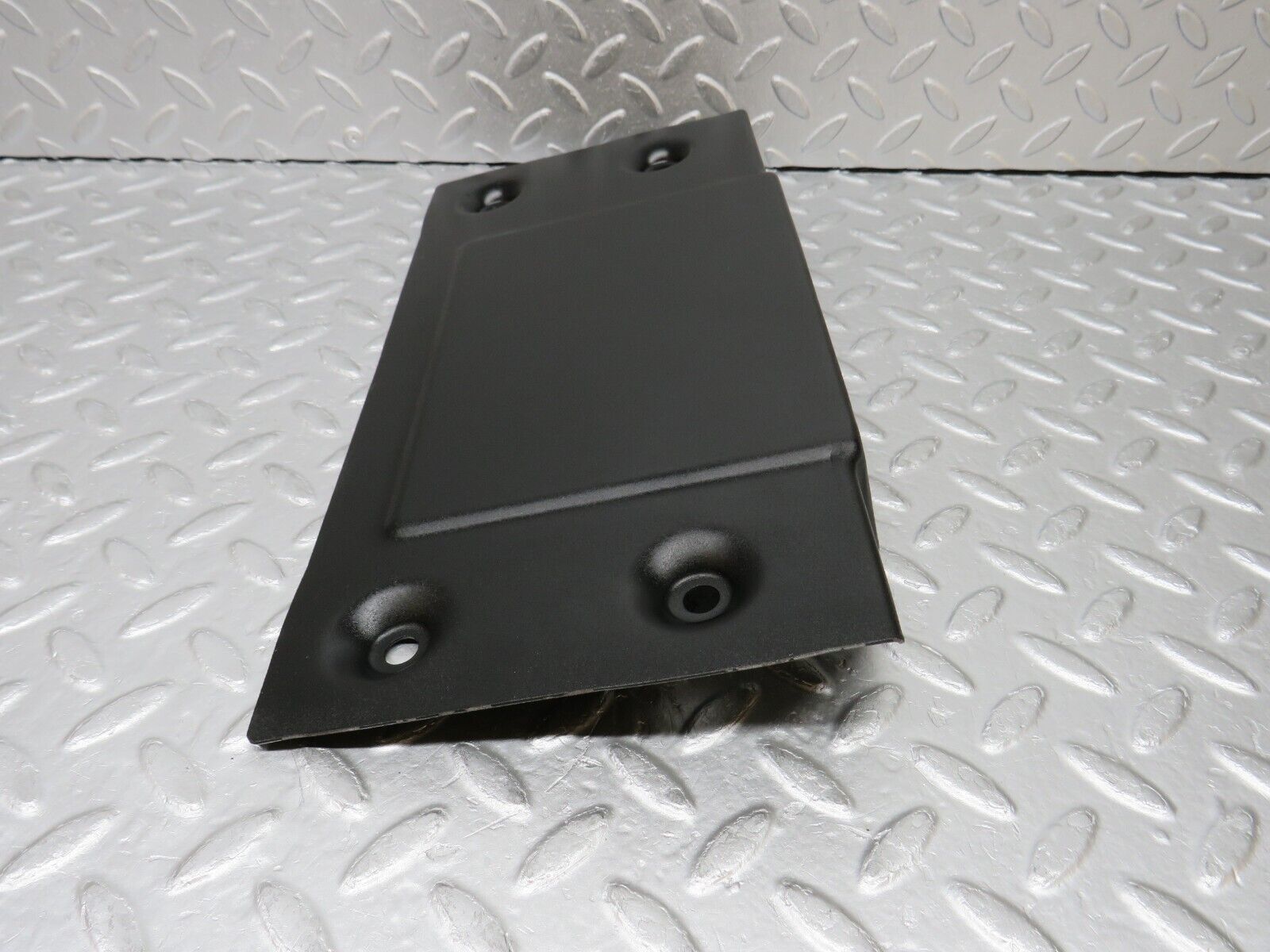 38012 Mercedes-Benz A124 320E Cabriolet Soft Top Hydraulic Pump Support Bracket