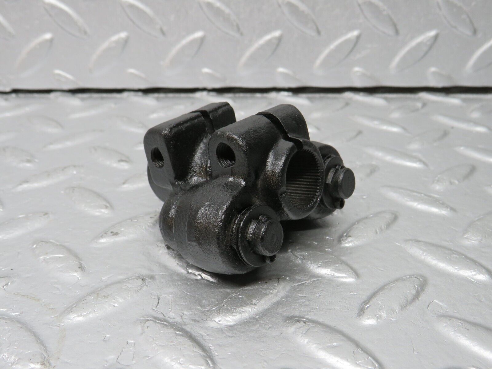 40419 Mercedes-Benz W110 230 Steering Column Lower Shaft Connector