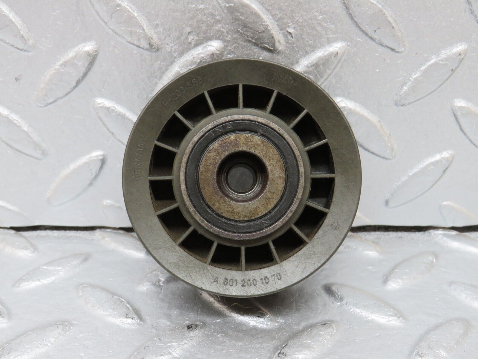 38101 Mercedes-Benz A124 320E Cabriolet Belt Tensioner Pulley 6012001070