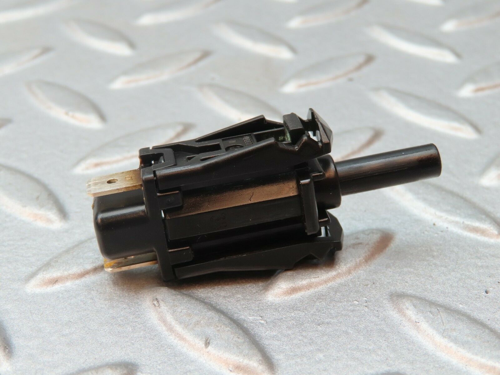 4207 Mercedes-Benz V123 240D LWB Door Contact Switch 0015458714