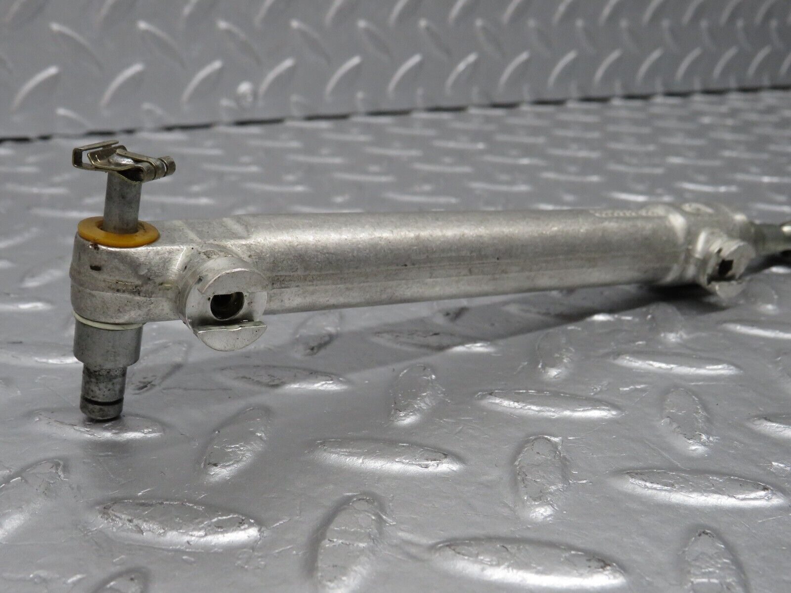 39796 Mercedes-Benz R129 320SL Coupe Roof Folding Hydraulic Cylinder 1298002072