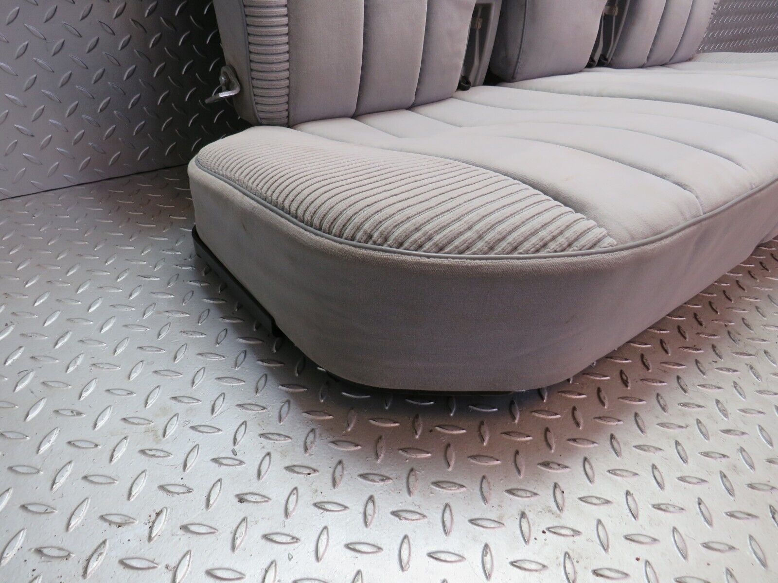 32348 Mercedes-Benz S124 300TE Wagon Rear Seat Grey