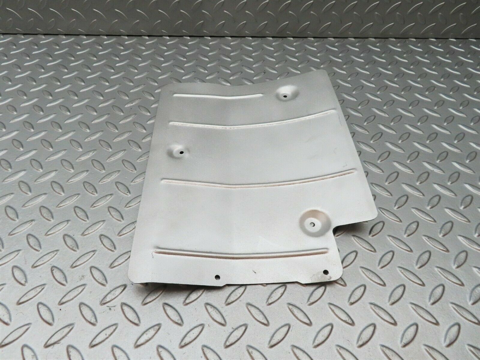 3995 Mercedes-Benz S123 200T Wagon Exhaust Heat Shield