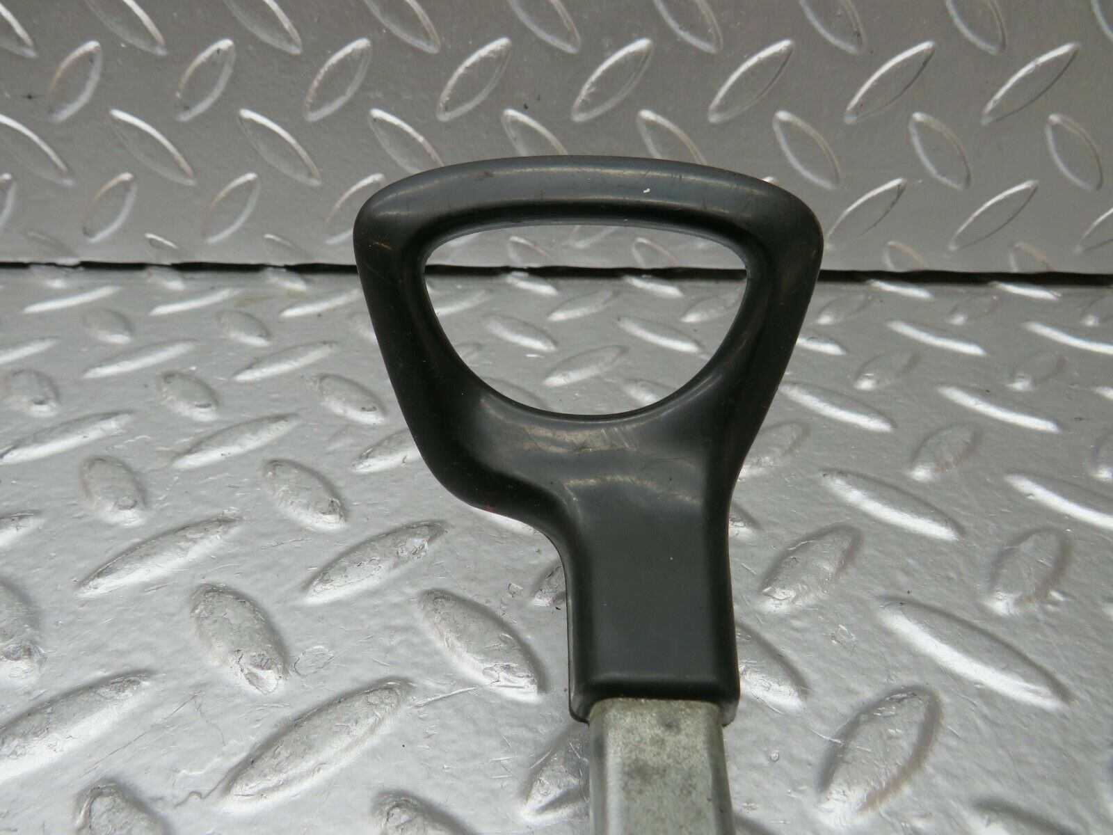 24181 Mercedes-Benz W123 280E Front Left Seat Sliding Adjust Handle