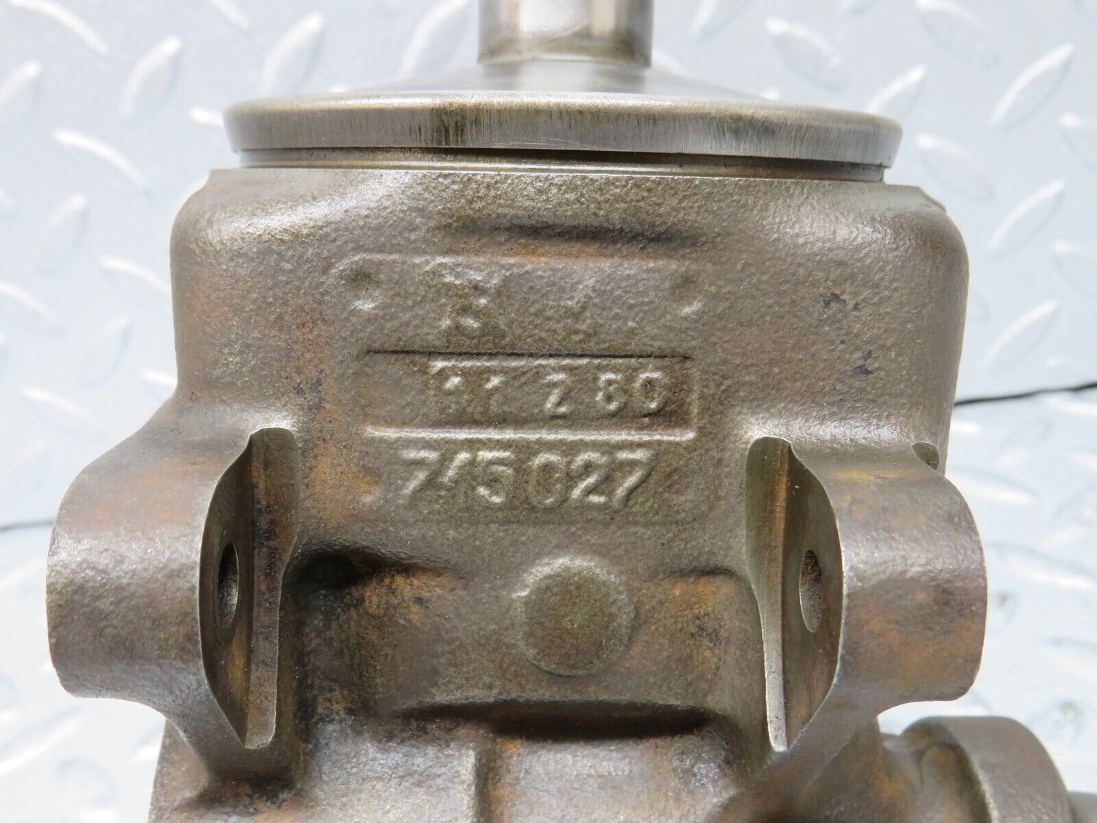 35923 Mercedes-Benz 240D OM616.912 Power Steering Pump