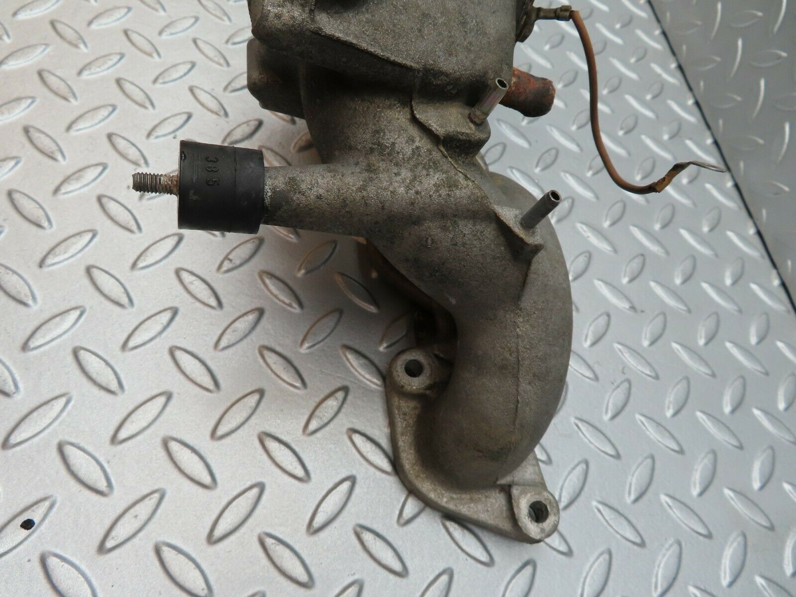 3961 Mercedes-Benz S123 200T Wagon Intake Manifold 1021411601