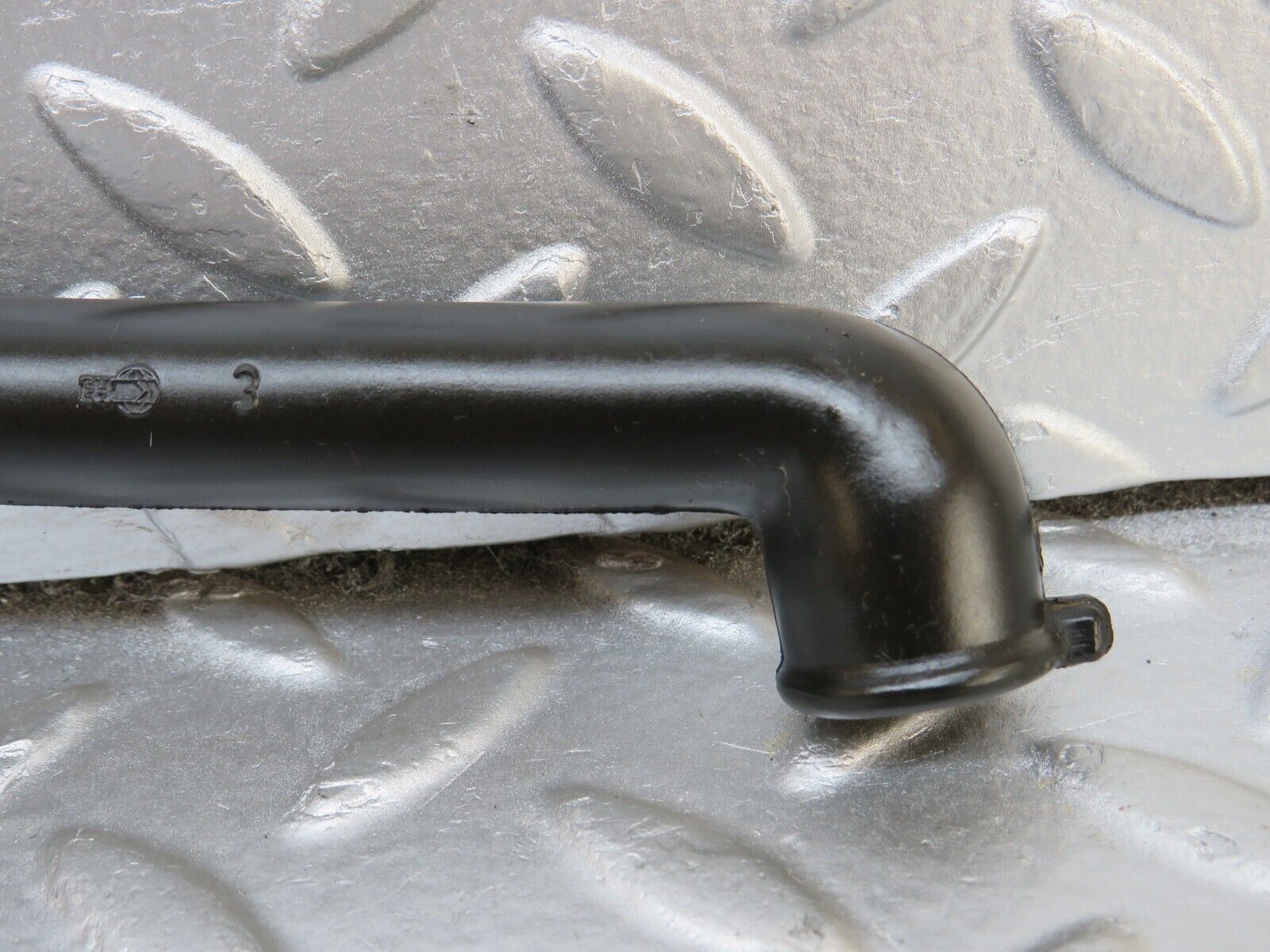 34452 Mercedes-Benz C126 380SEC Coupe Crankcase Breather Hose 1160940591