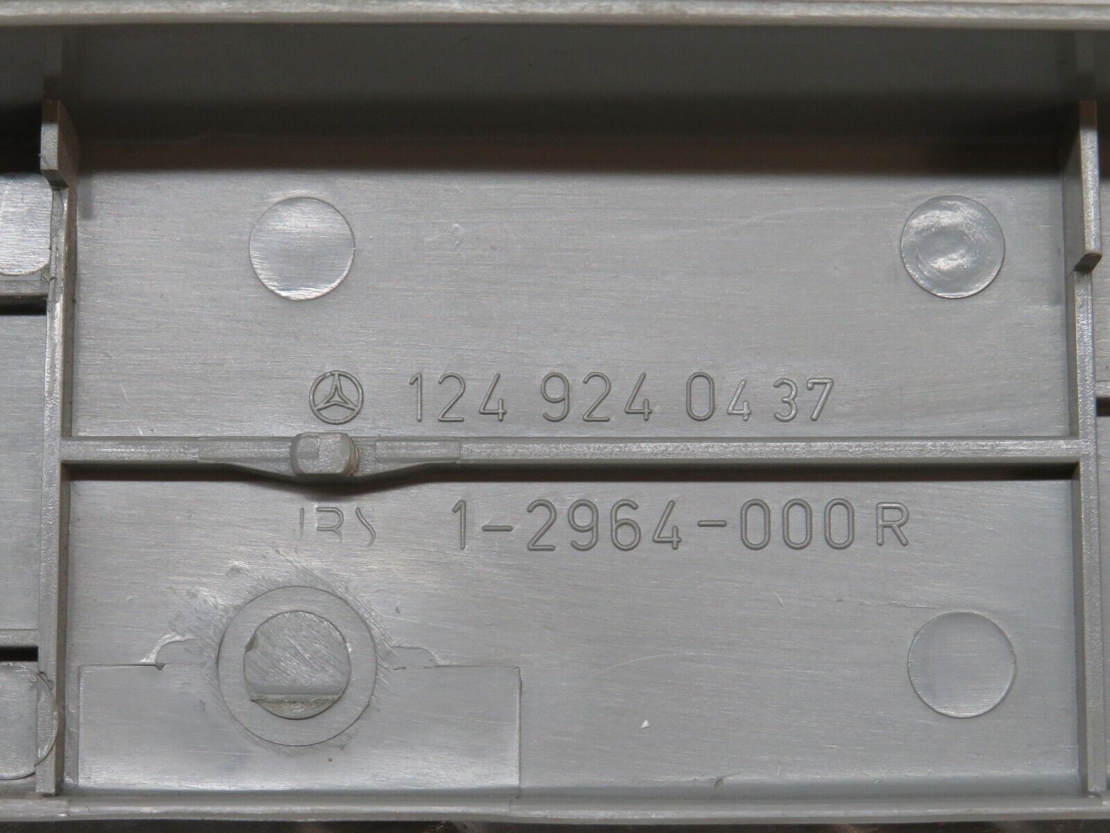 31264 Mercedes-Benz S124 220TE Rear Right Backrest Lever Cover 1249240437