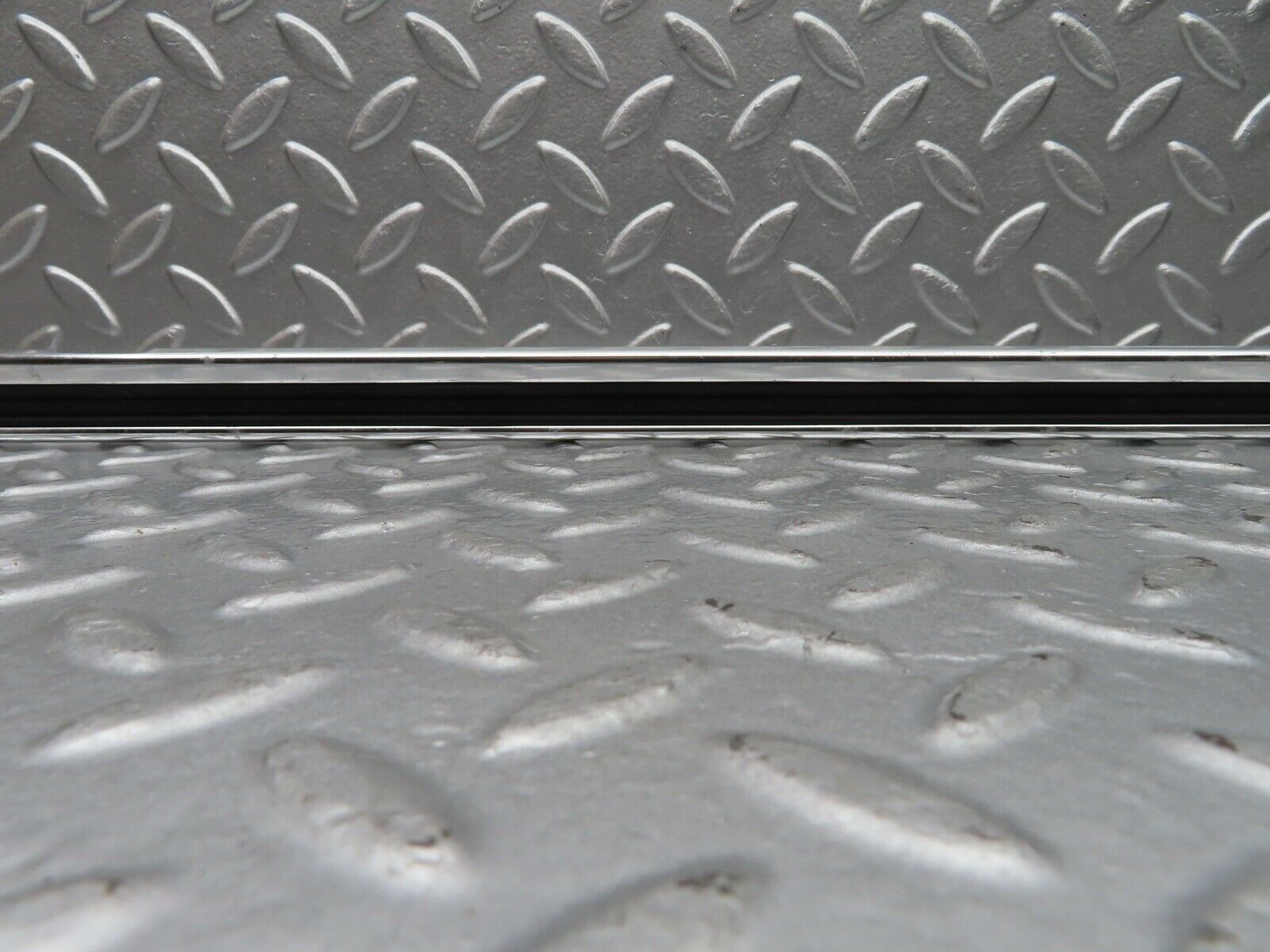 20469 Mercedes-Benz W114 280CE Coupe Chrome Roof Rack Rail Right Side