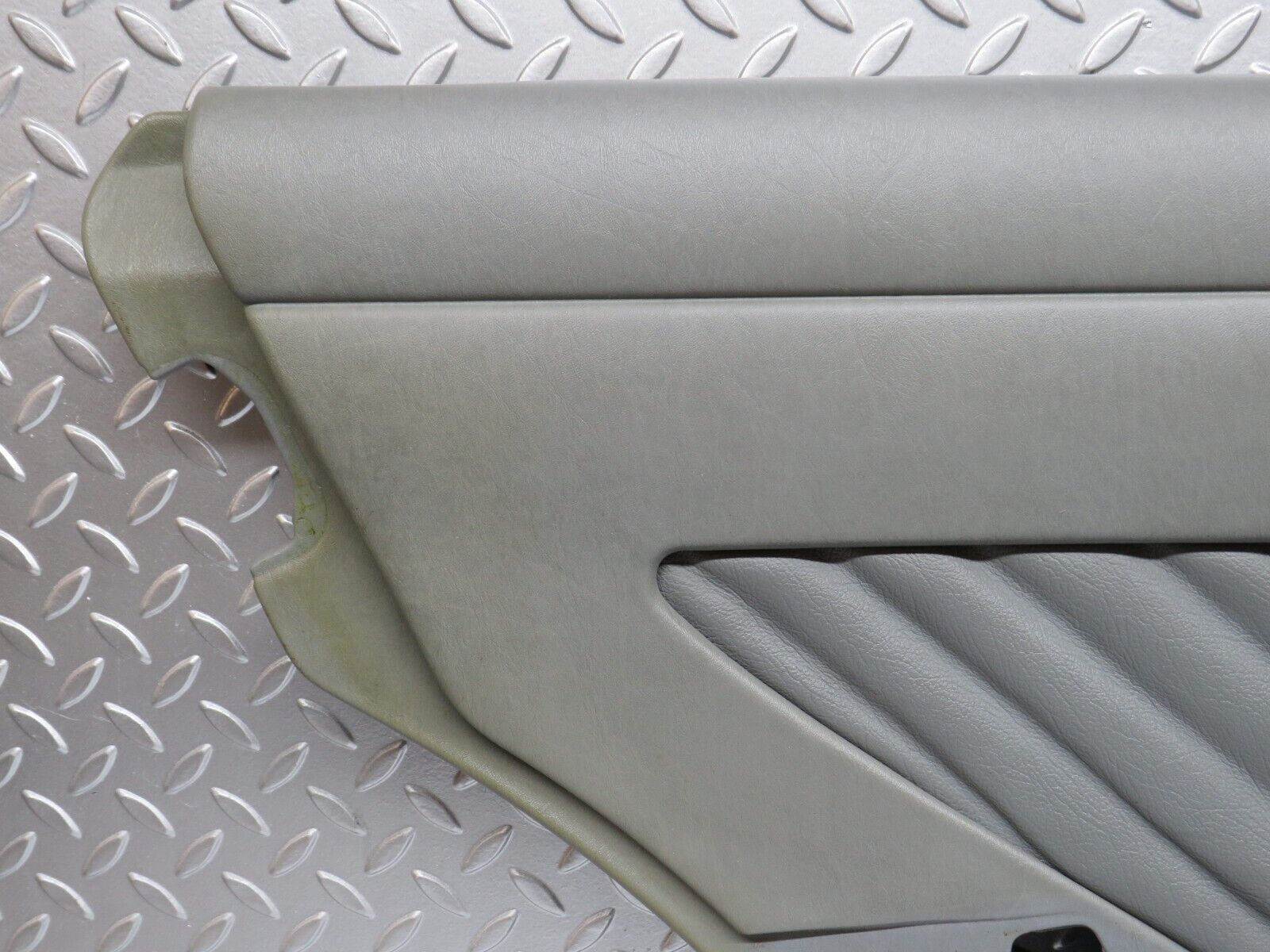 35957 Mercedes-Benz W126 420SE Rear Left Door Card Grey