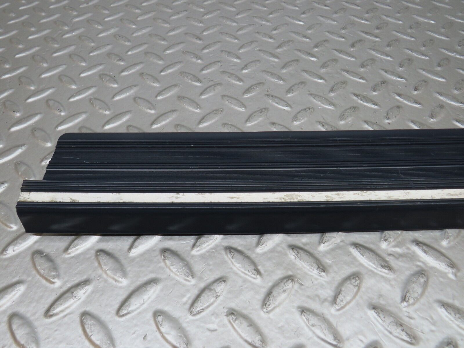 26778 Mercedes-Benz W123 240D Rear Left Door Sill Trim Blue