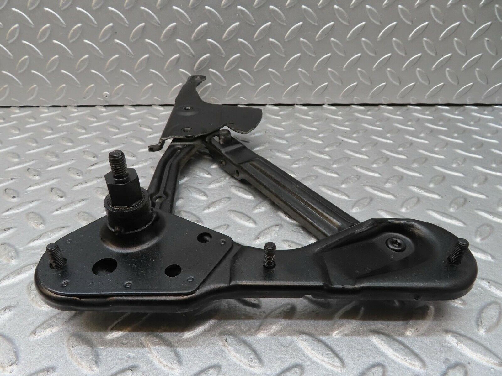 16424 Mercedes-Benz W124 260E Bonnet Hinge Right Side