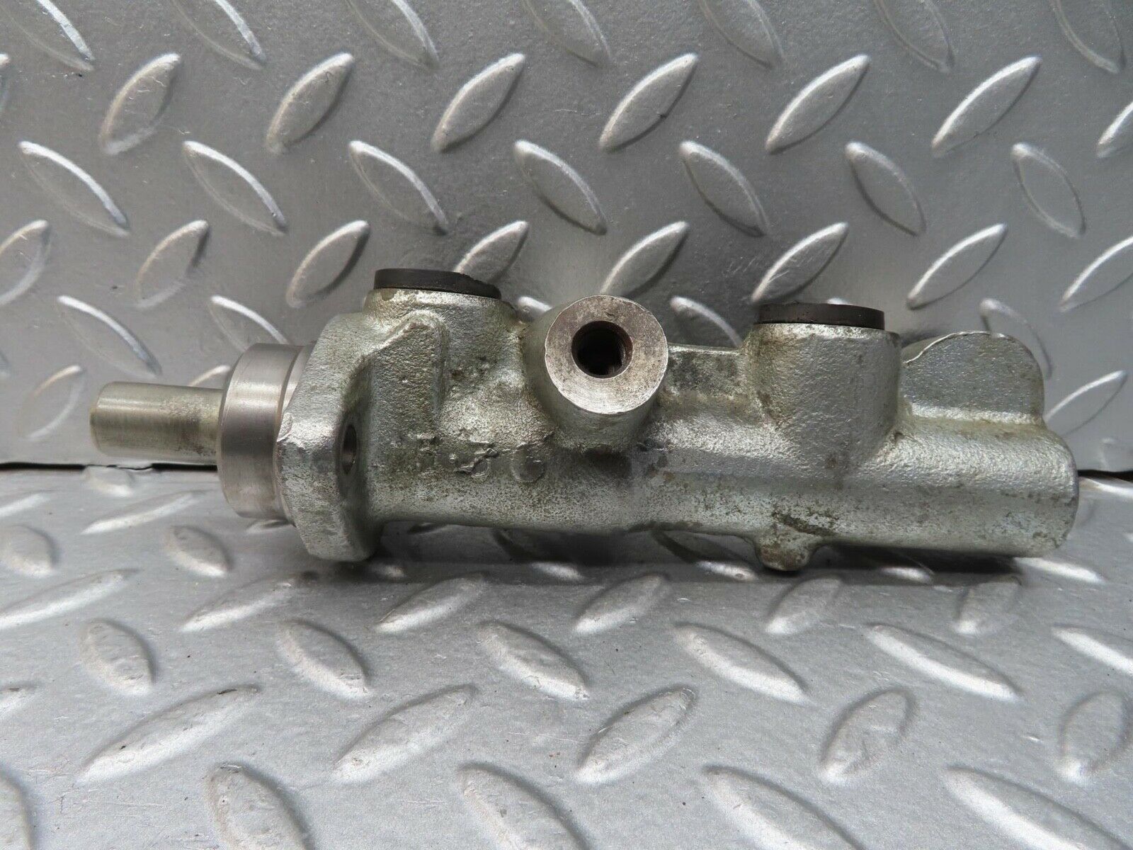 14282 Mercedes-Benz W116 350SE Brake Master Cylinder