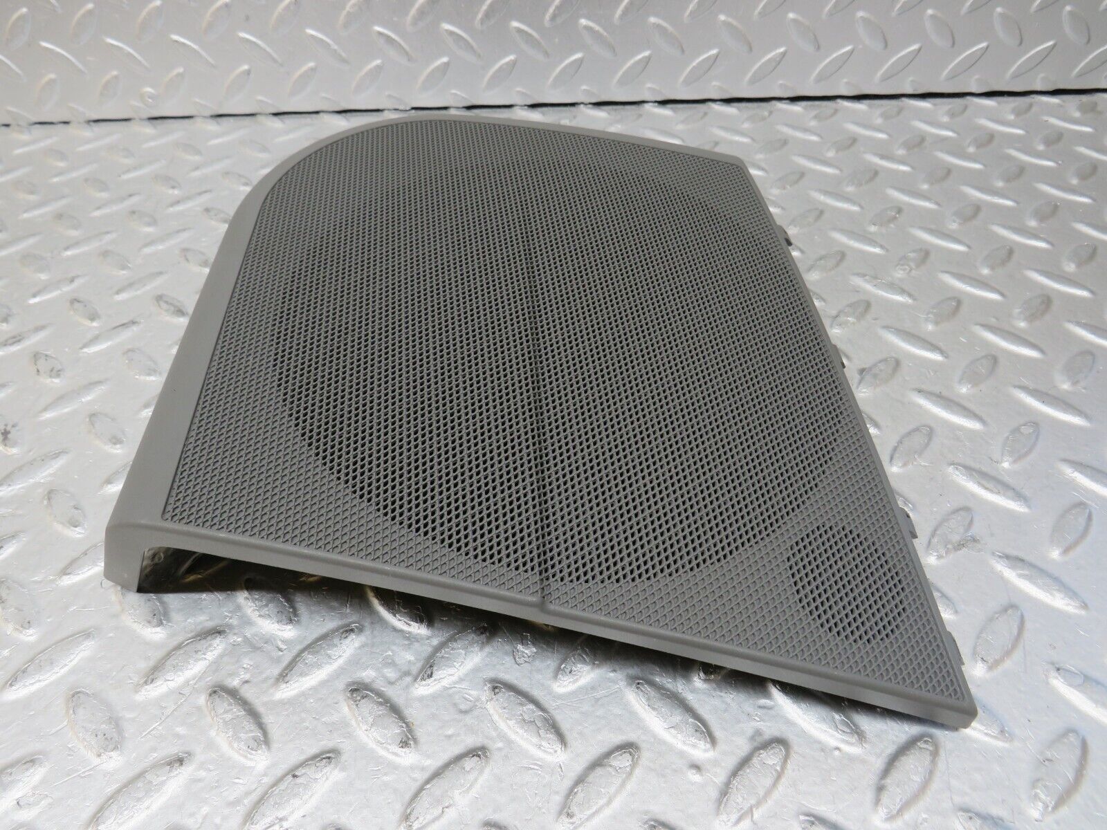 35205 Mercedes-Benz W221 Rear Door Speaker Right Side Grey 2217370288