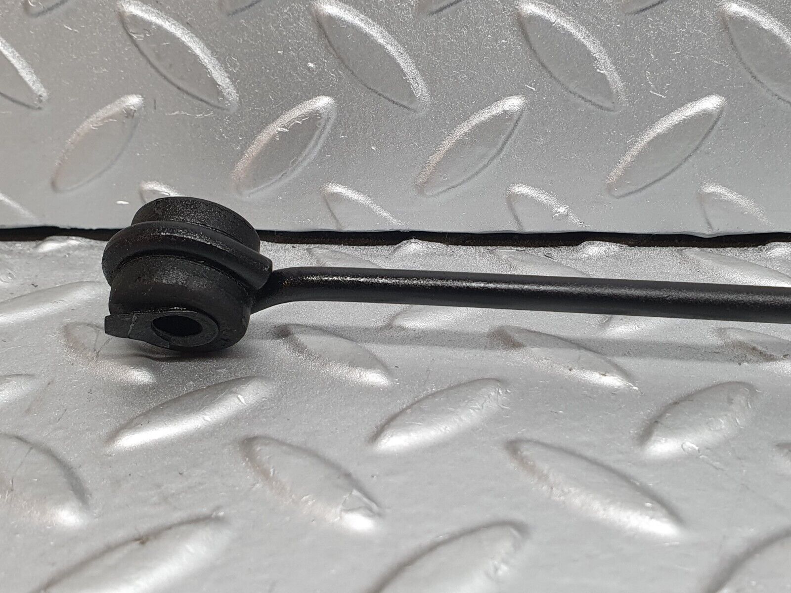 41233 Mercedes-Benz W126 300SE Throttle Linkage