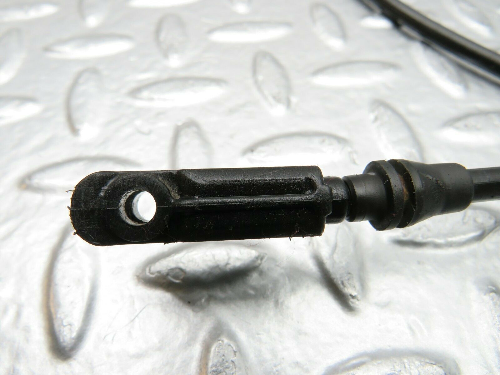 22415 Mercedes-Benz C124 E220 Coupe Bonnet Release Cable